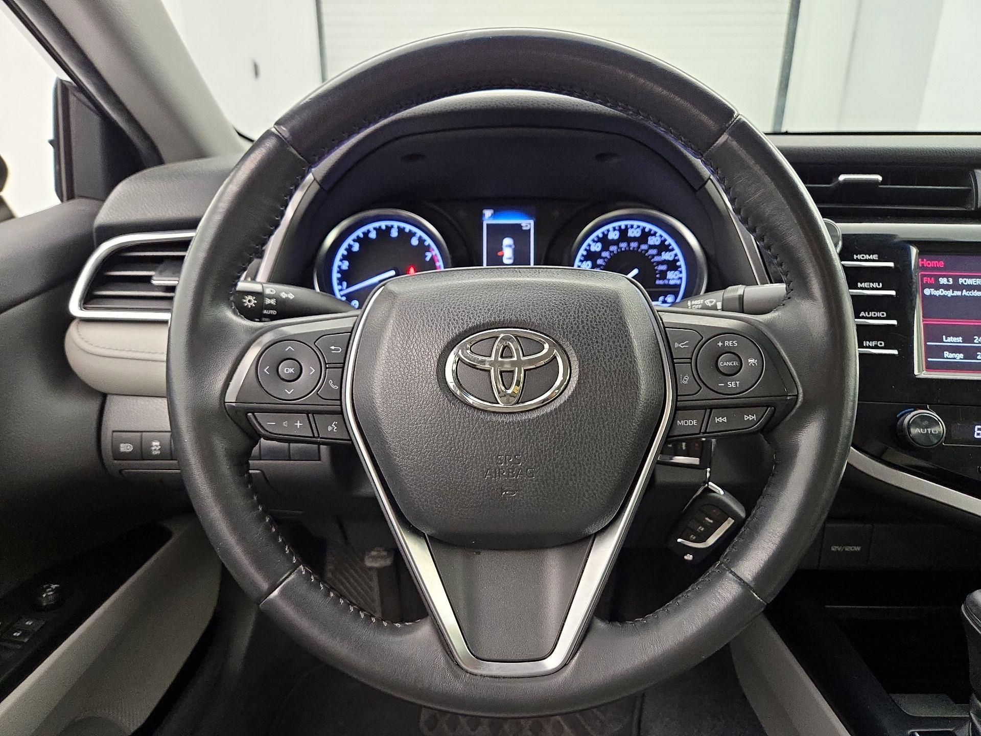 Thumbnail: 2018 Toyota Camry - 10