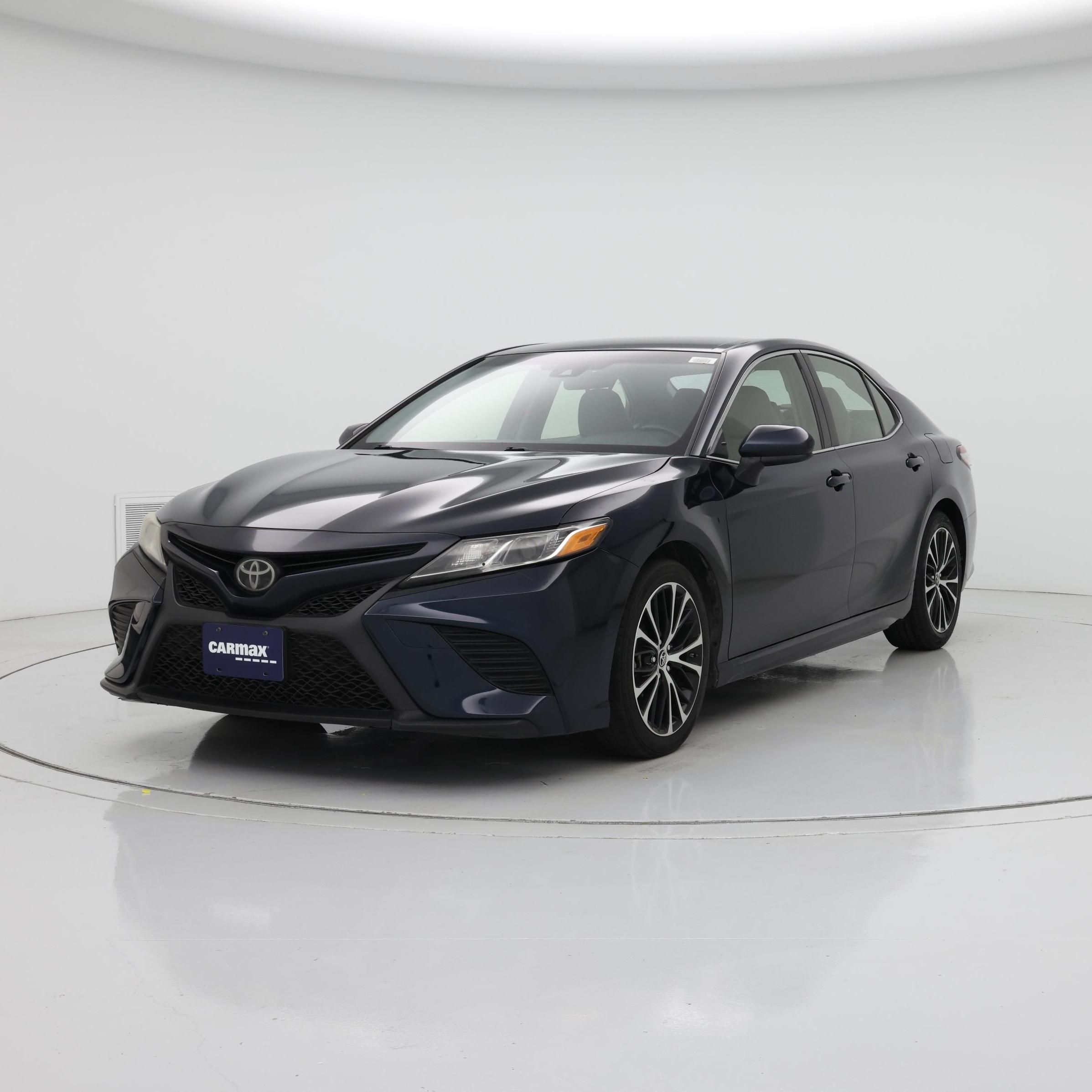 Thumbnail: 2018 Toyota Camry - 4
