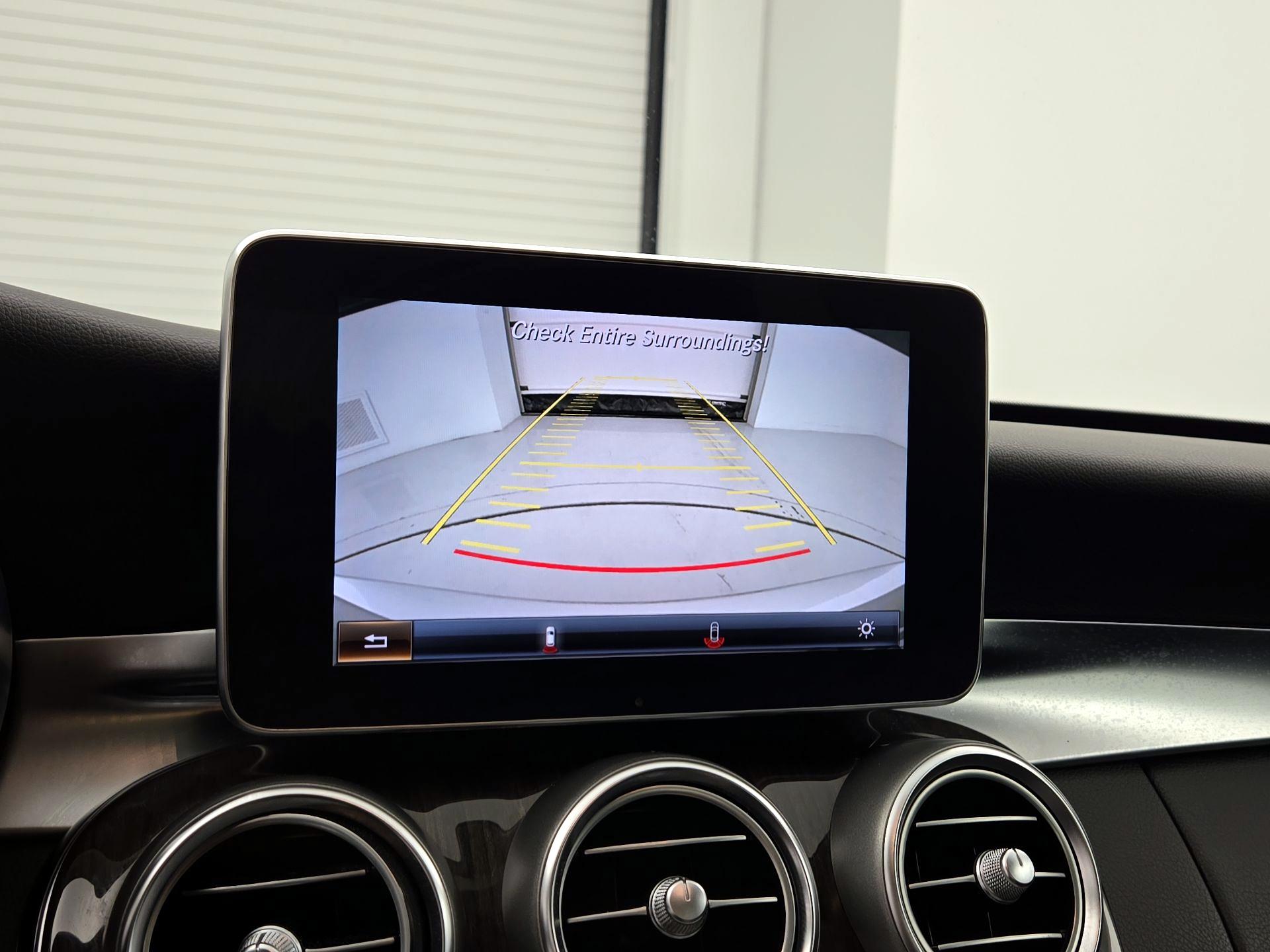 Thumbnail: 2015 Mercedes-Benz C-Class - 15