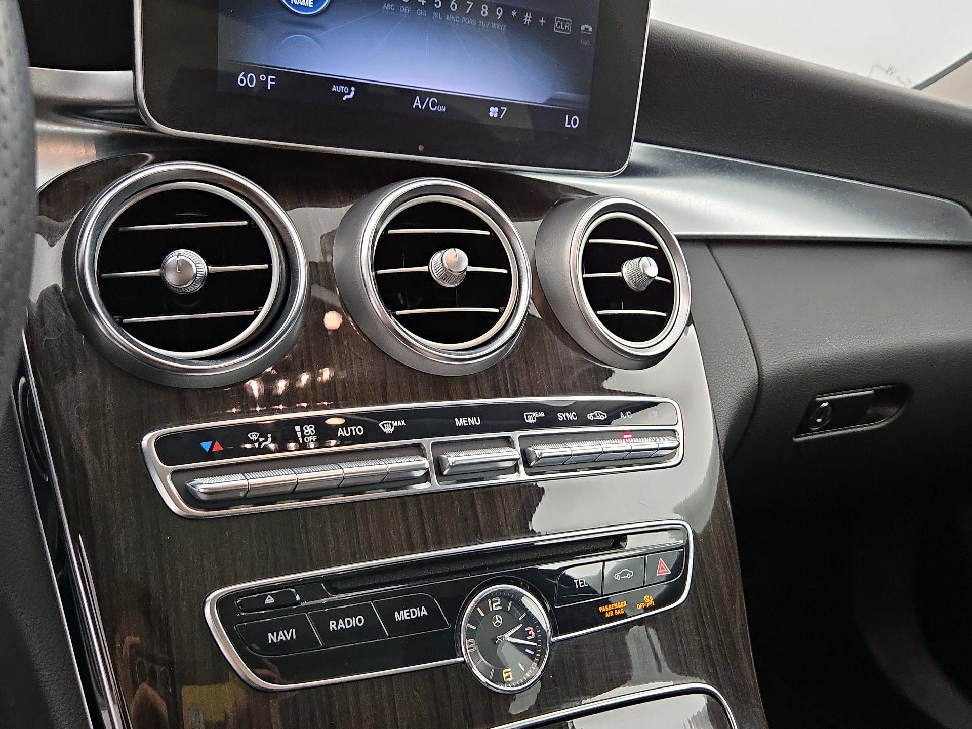 Thumbnail: 2015 Mercedes-Benz C-Class - 17