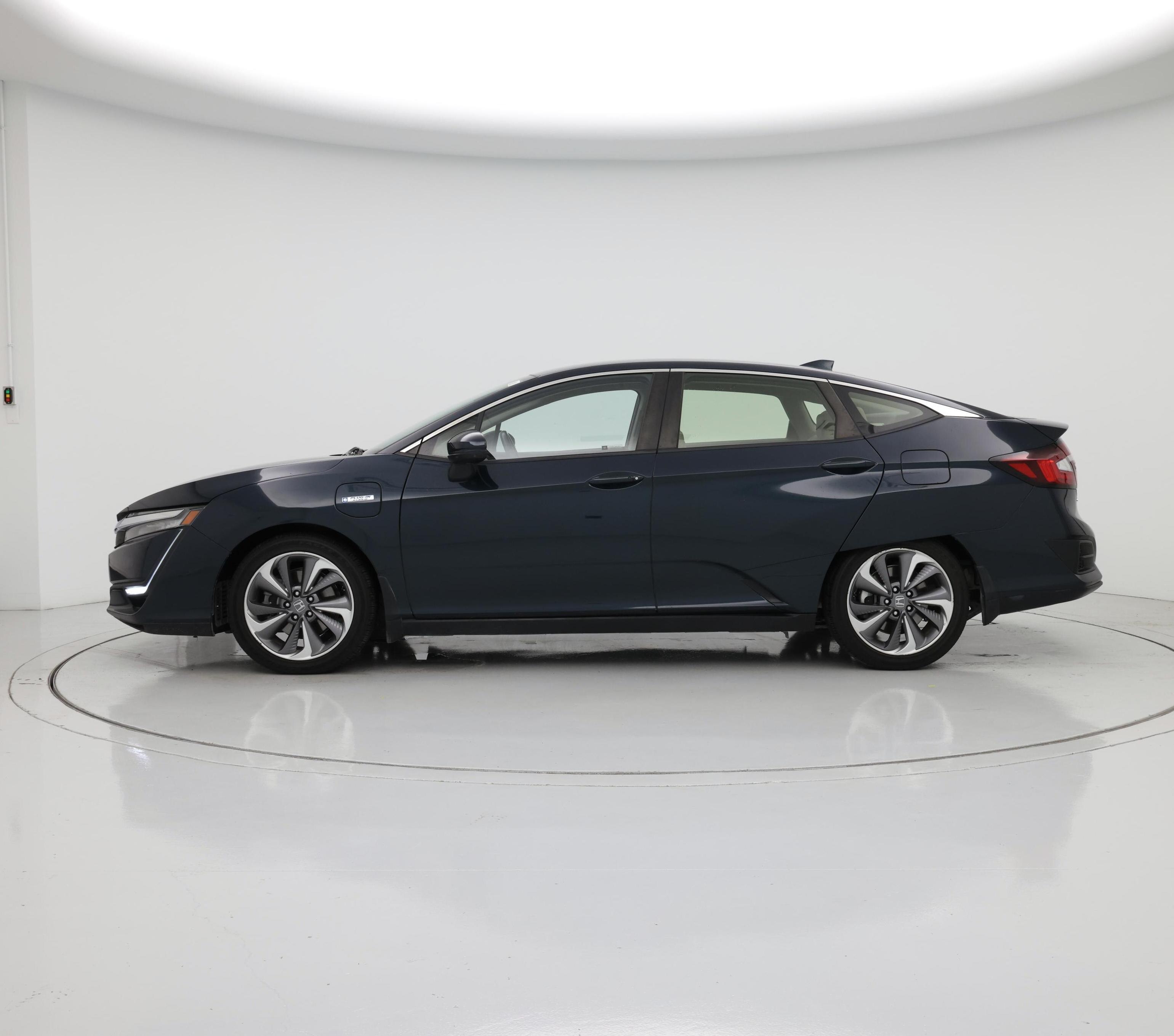 Thumbnail: 2018 Honda Clarity - 3
