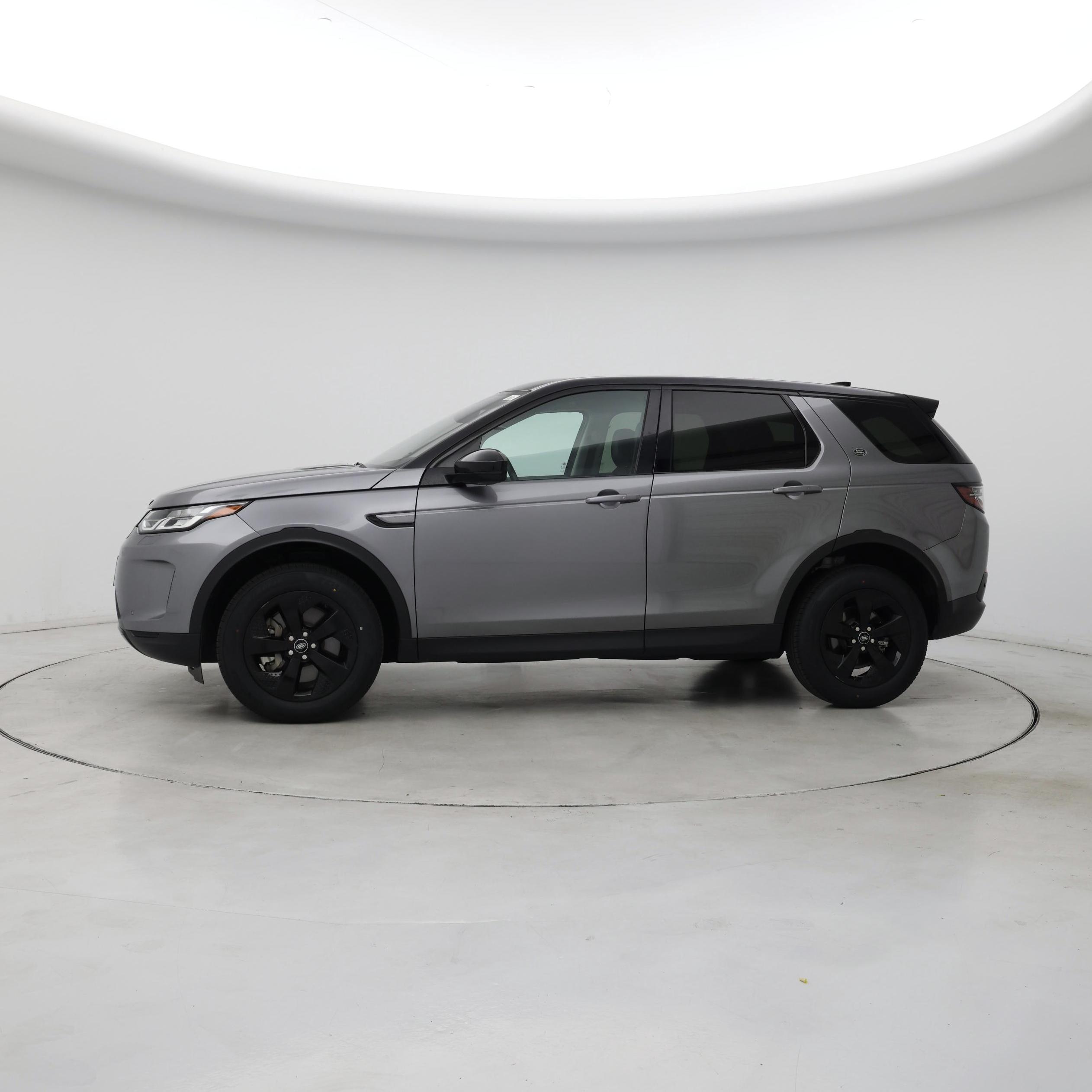 Thumbnail: 2020 Land Rover Discovery Sport - 3