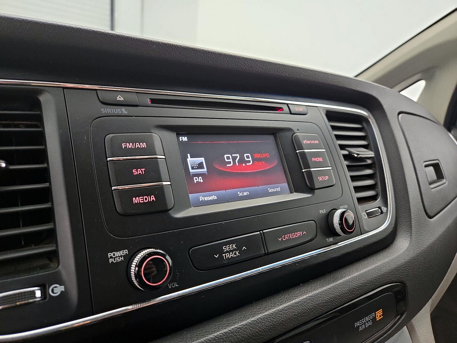 Thumbnail: 2016 Kia Sedona - 15