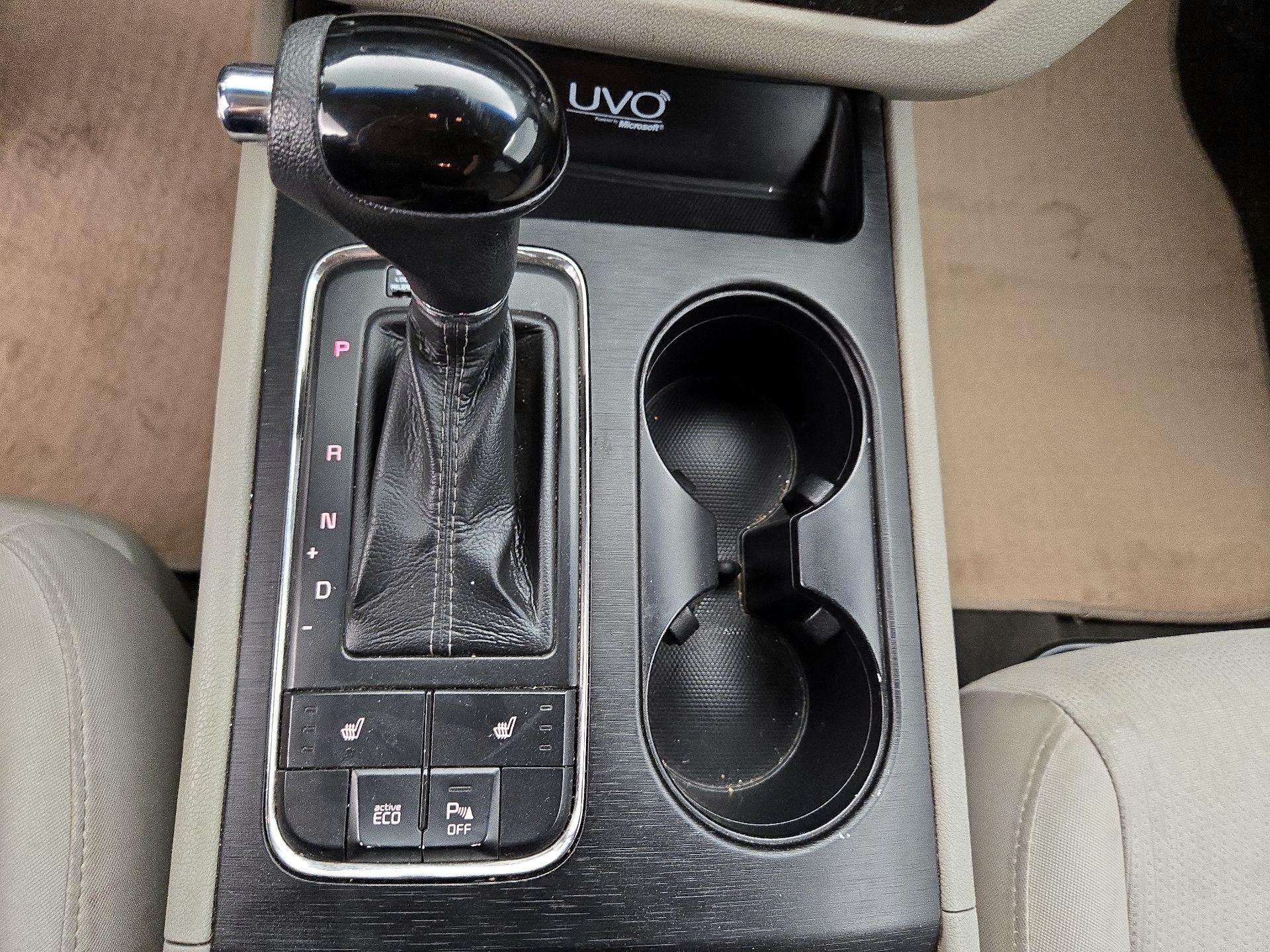 Thumbnail: 2016 Kia Sedona - 17