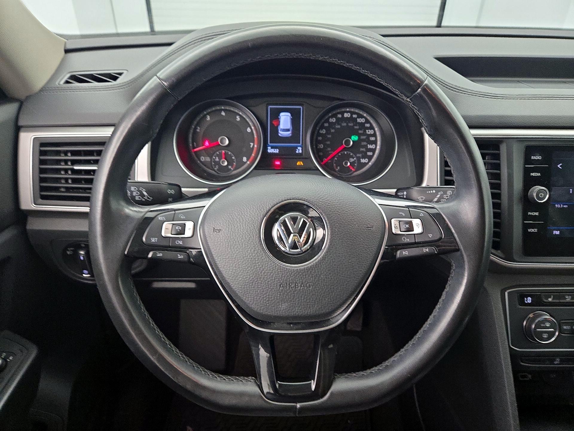 Thumbnail: 2018 Volkswagen Atlas - 10