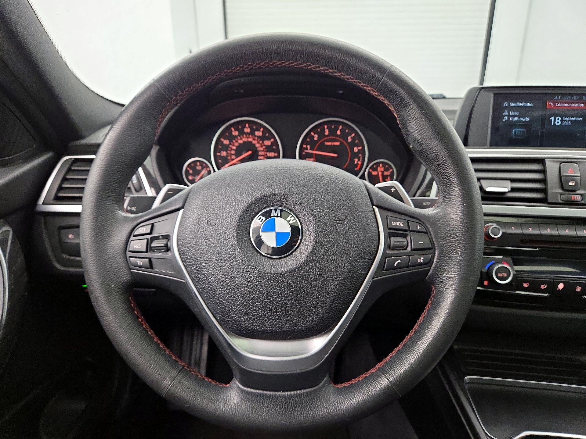 Thumbnail: 2018 BMW 3 Series - 10