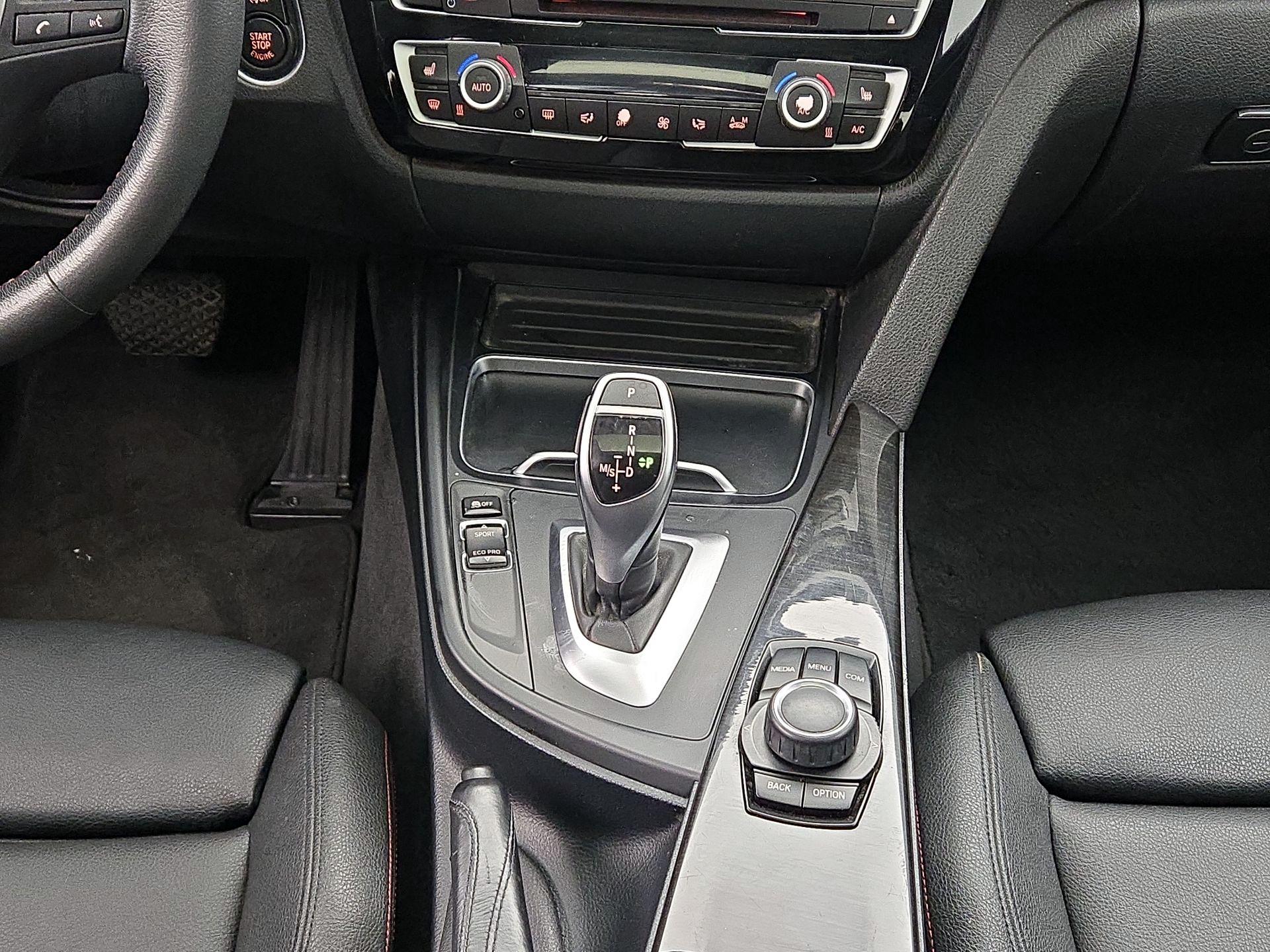 Thumbnail: 2018 BMW 3 Series - 17