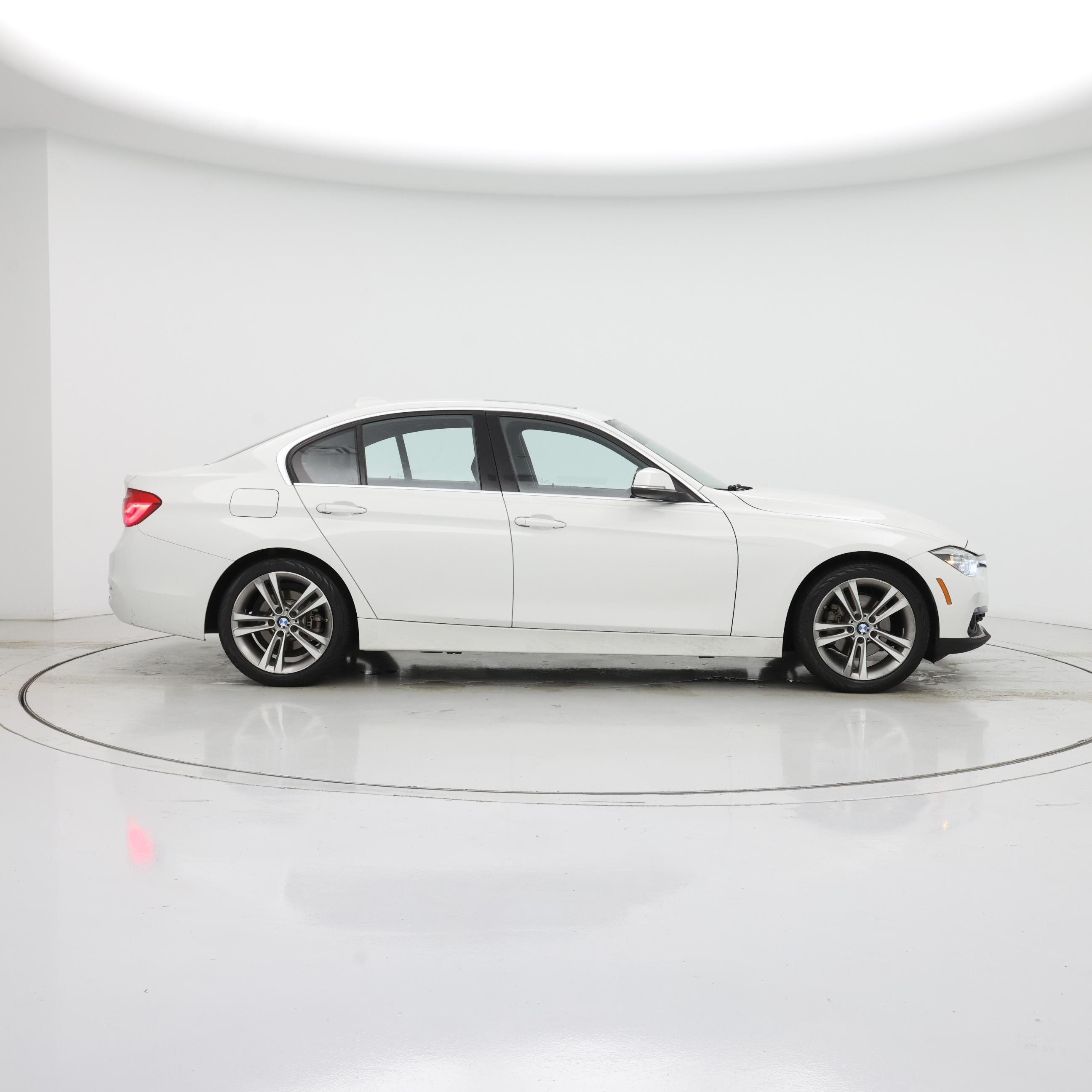 Thumbnail: 2018 BMW 3 Series - 7