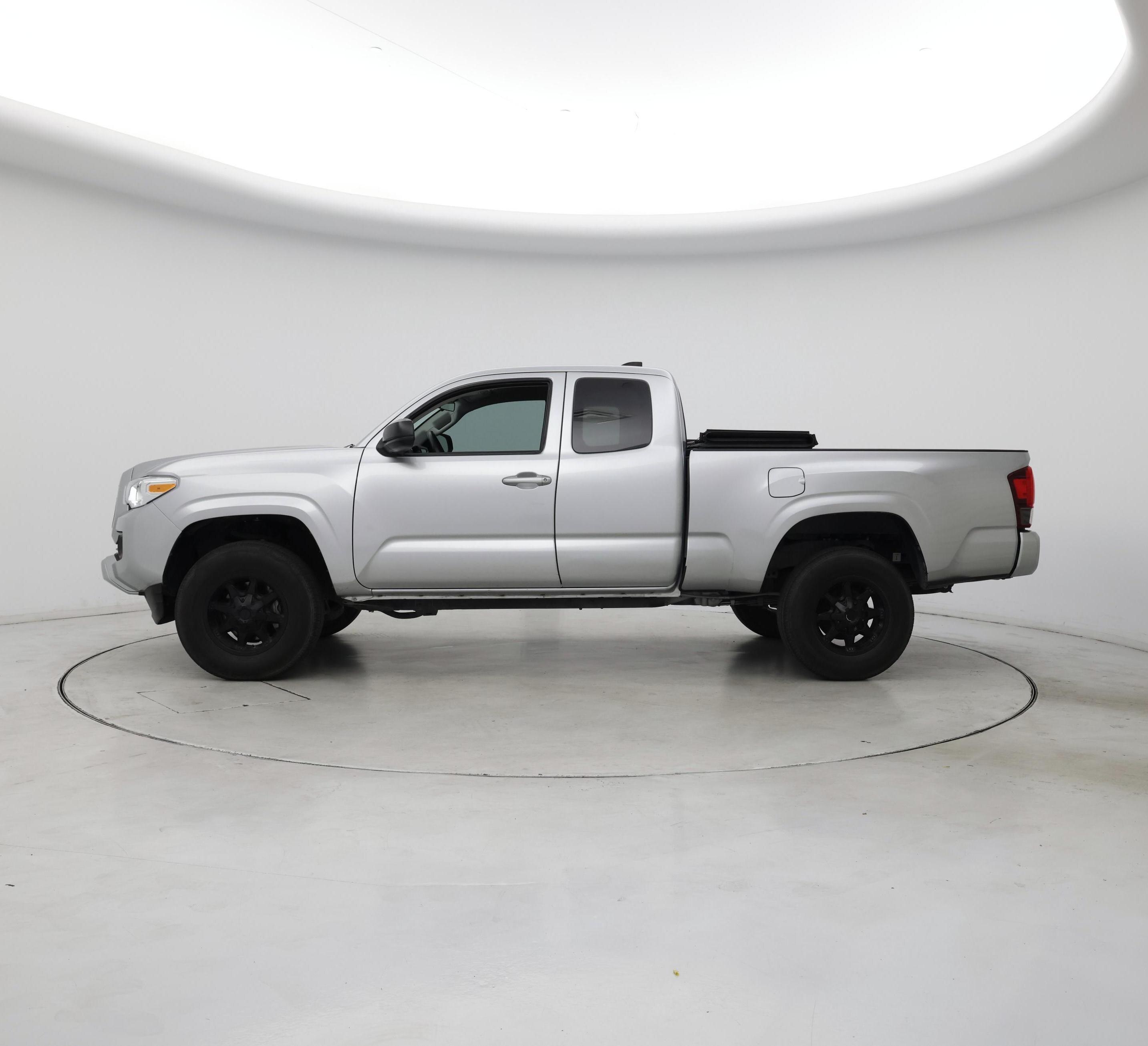 Thumbnail: 2022 Toyota Tacoma - 3