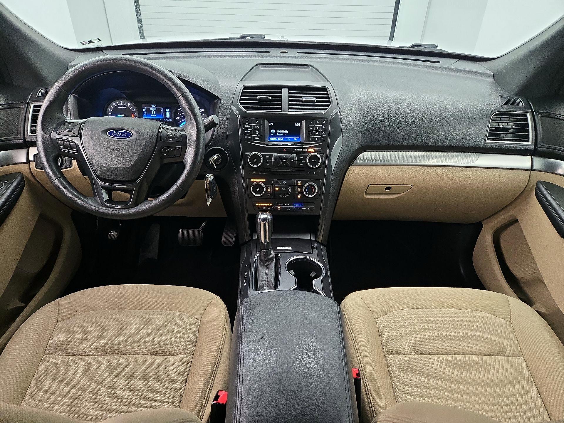 Thumbnail: 2017 Ford Explorer - 9