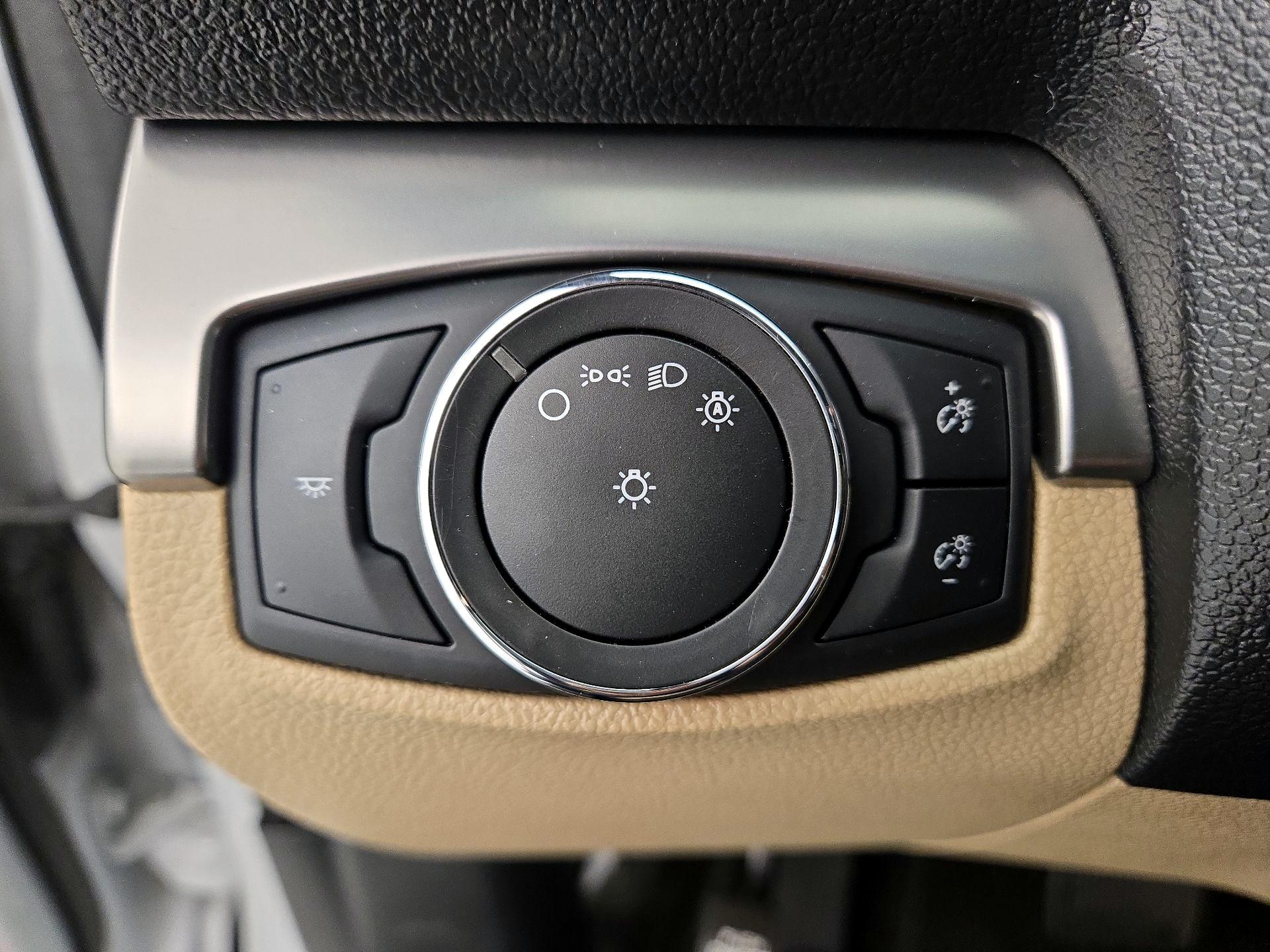 Thumbnail: 2017 Ford Explorer - 13