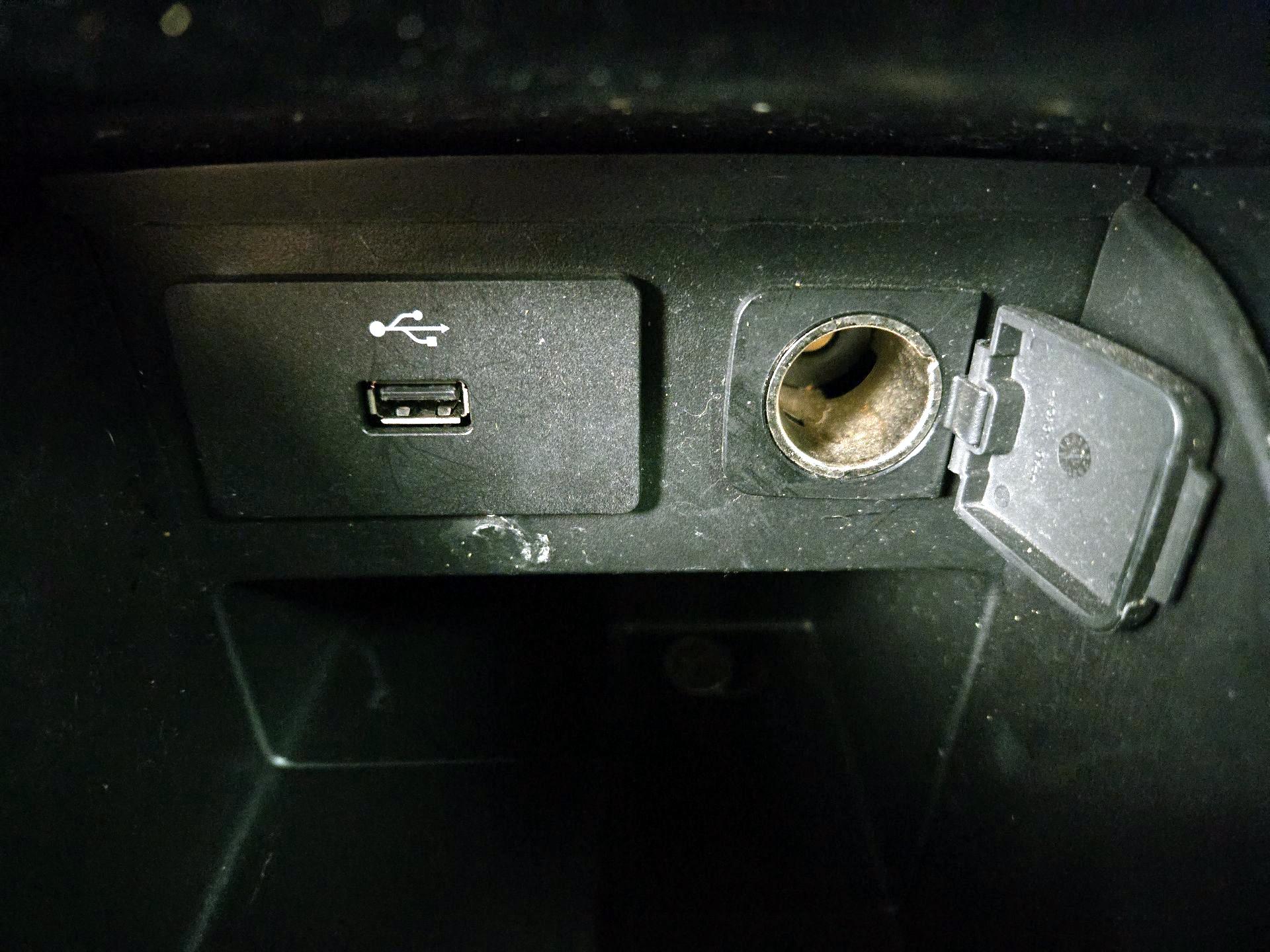 Thumbnail: 2017 Ford Explorer - 18