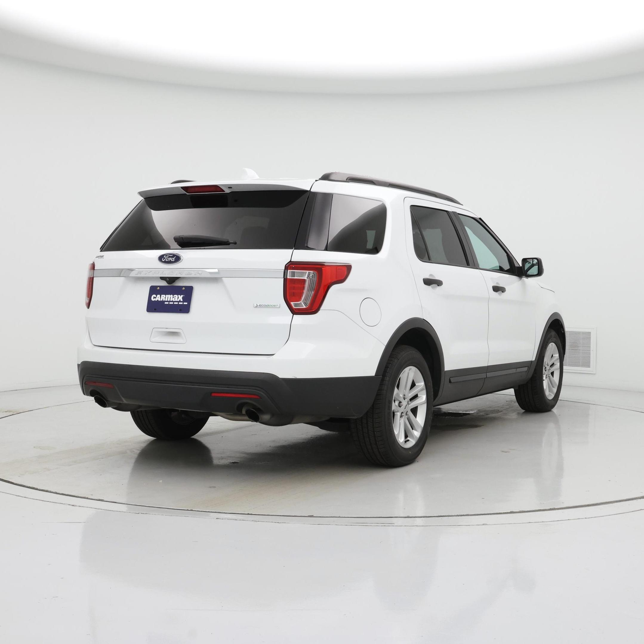 Thumbnail: 2017 Ford Explorer - 8