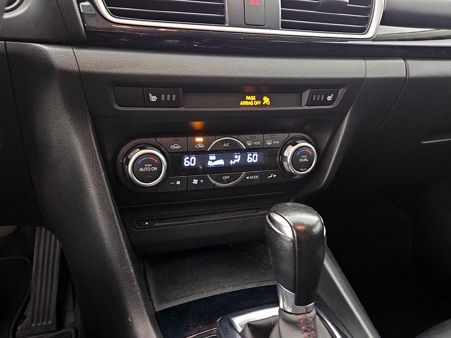 Thumbnail: 2014 Mazda Mazda3 - 17