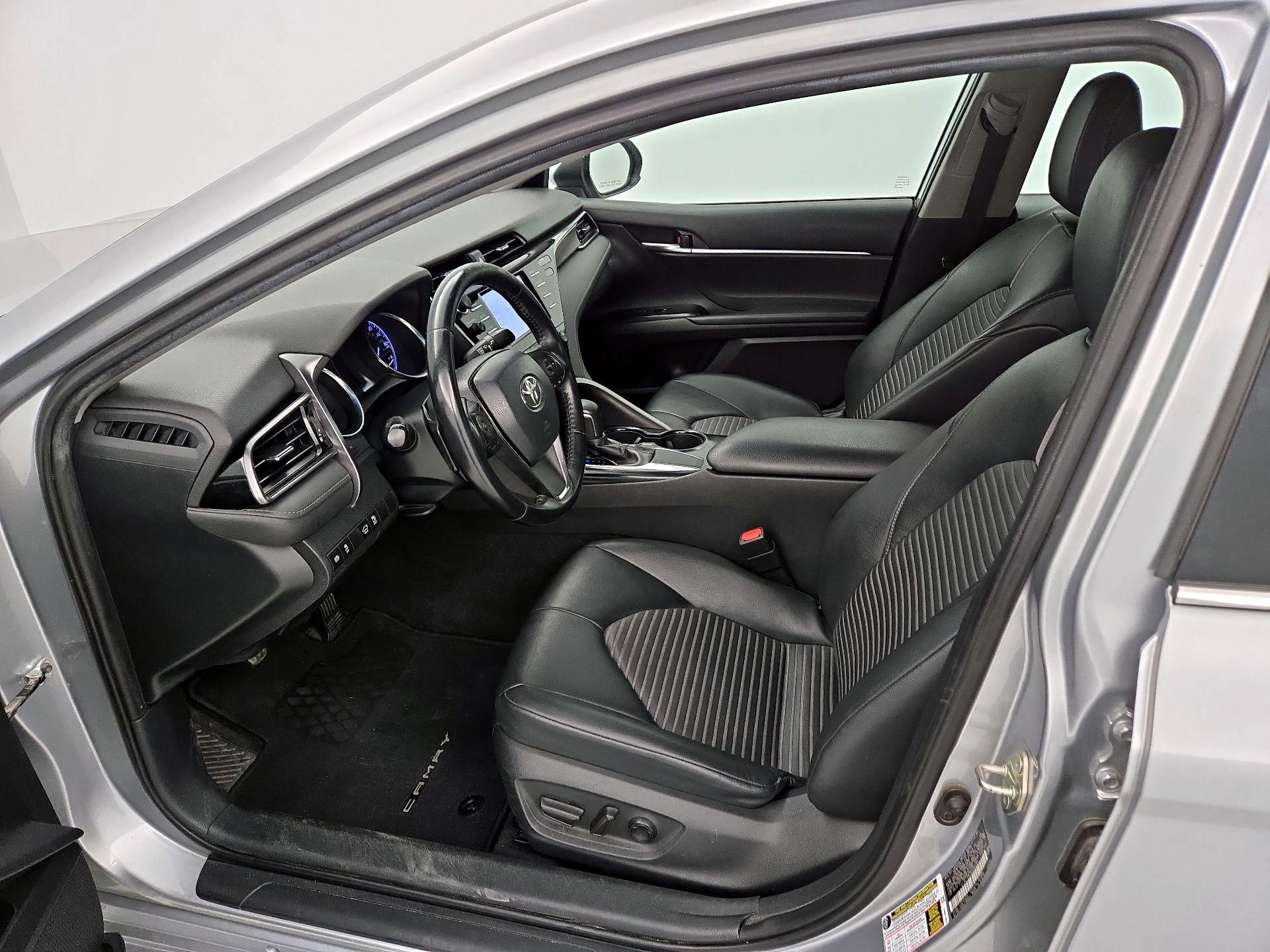 Thumbnail: 2019 Toyota Camry - 11