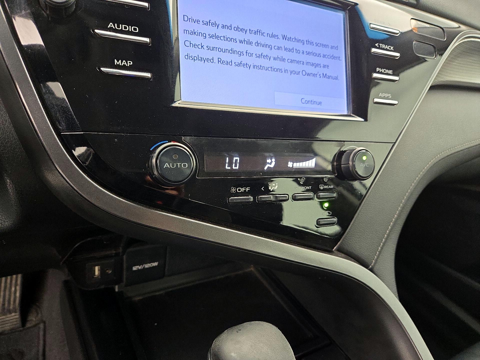 Thumbnail: 2019 Toyota Camry - 16