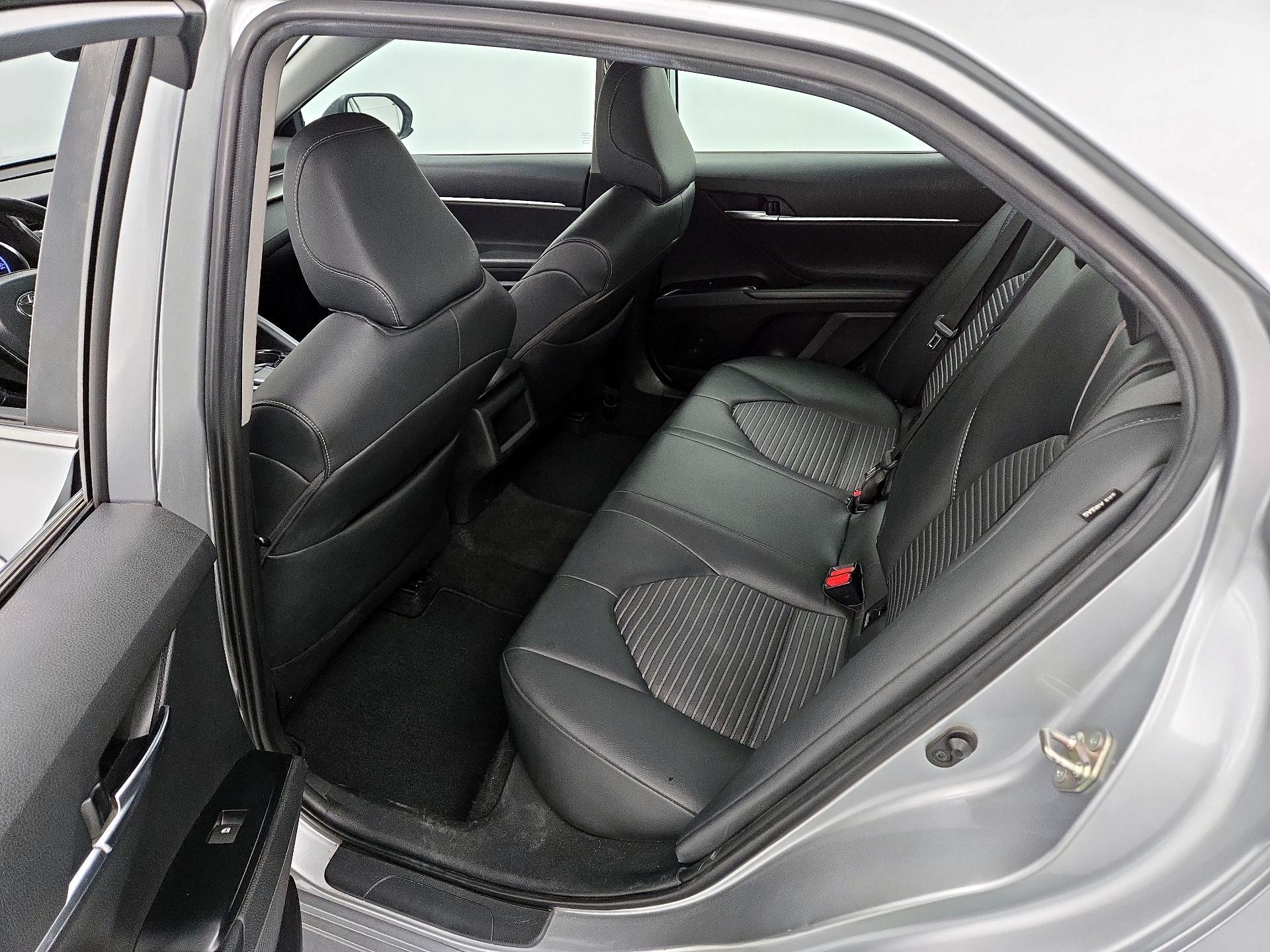 Thumbnail: 2019 Toyota Camry - 19