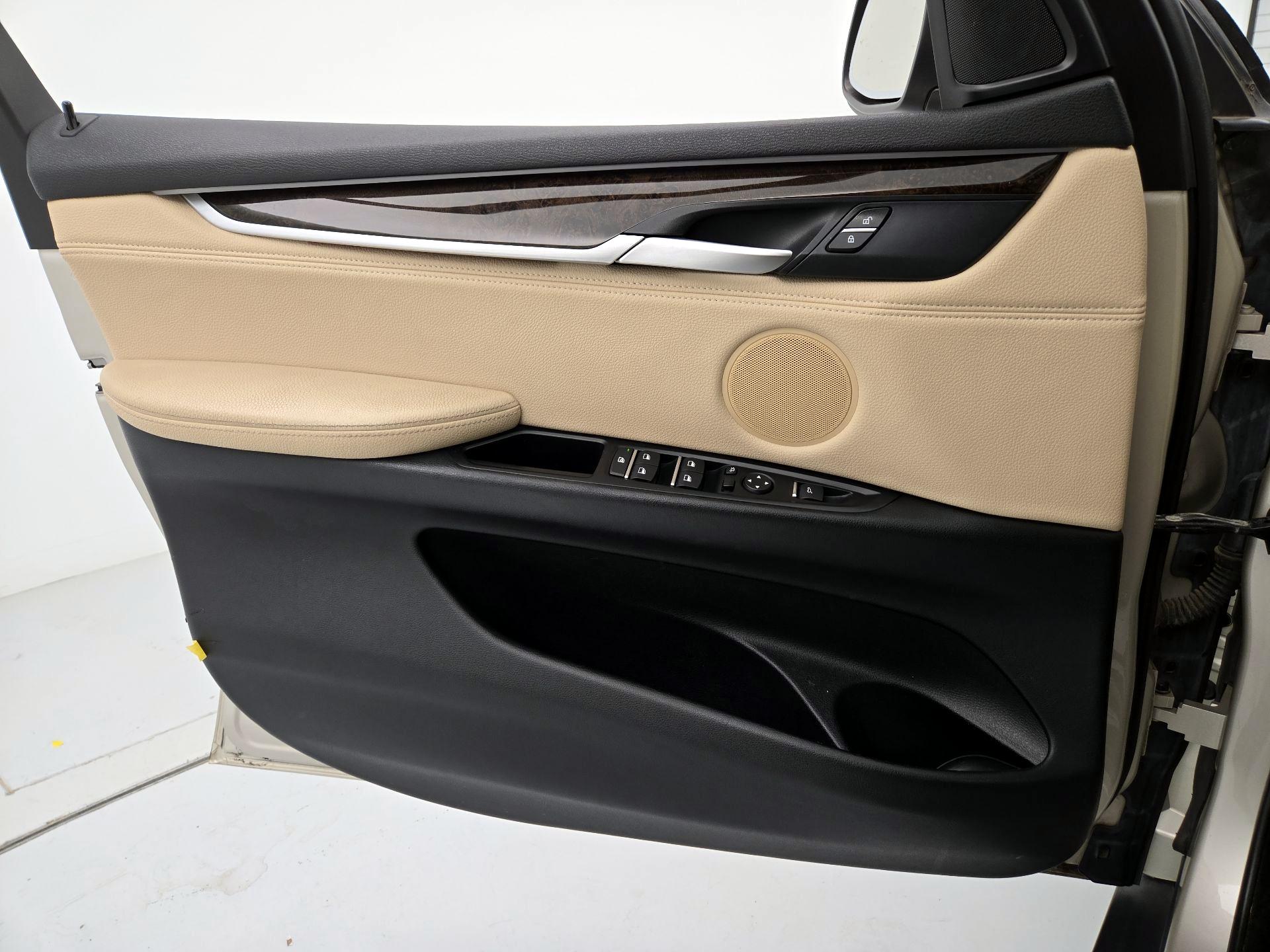 Thumbnail: 2016 BMW X5 - 12