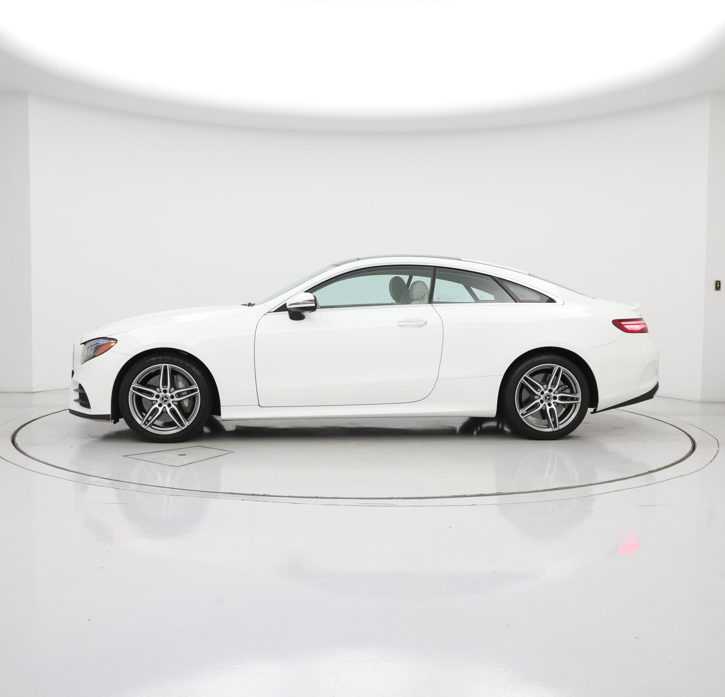 Thumbnail: 2019 Mercedes-Benz E-Class - 3