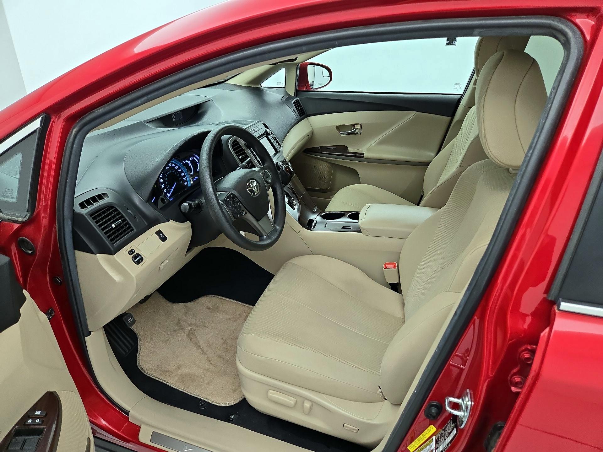 Thumbnail: 2014 Toyota Venza - 11