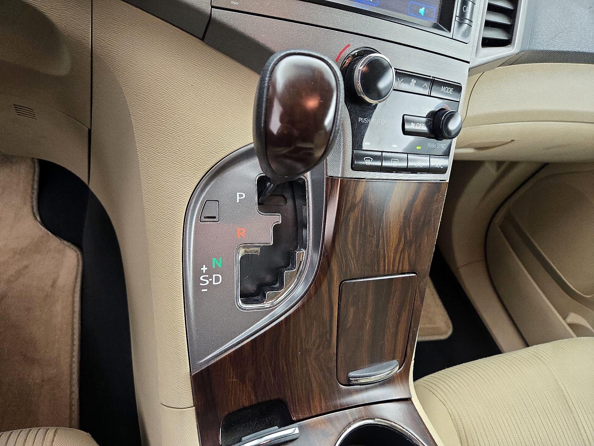 Thumbnail: 2014 Toyota Venza - 16