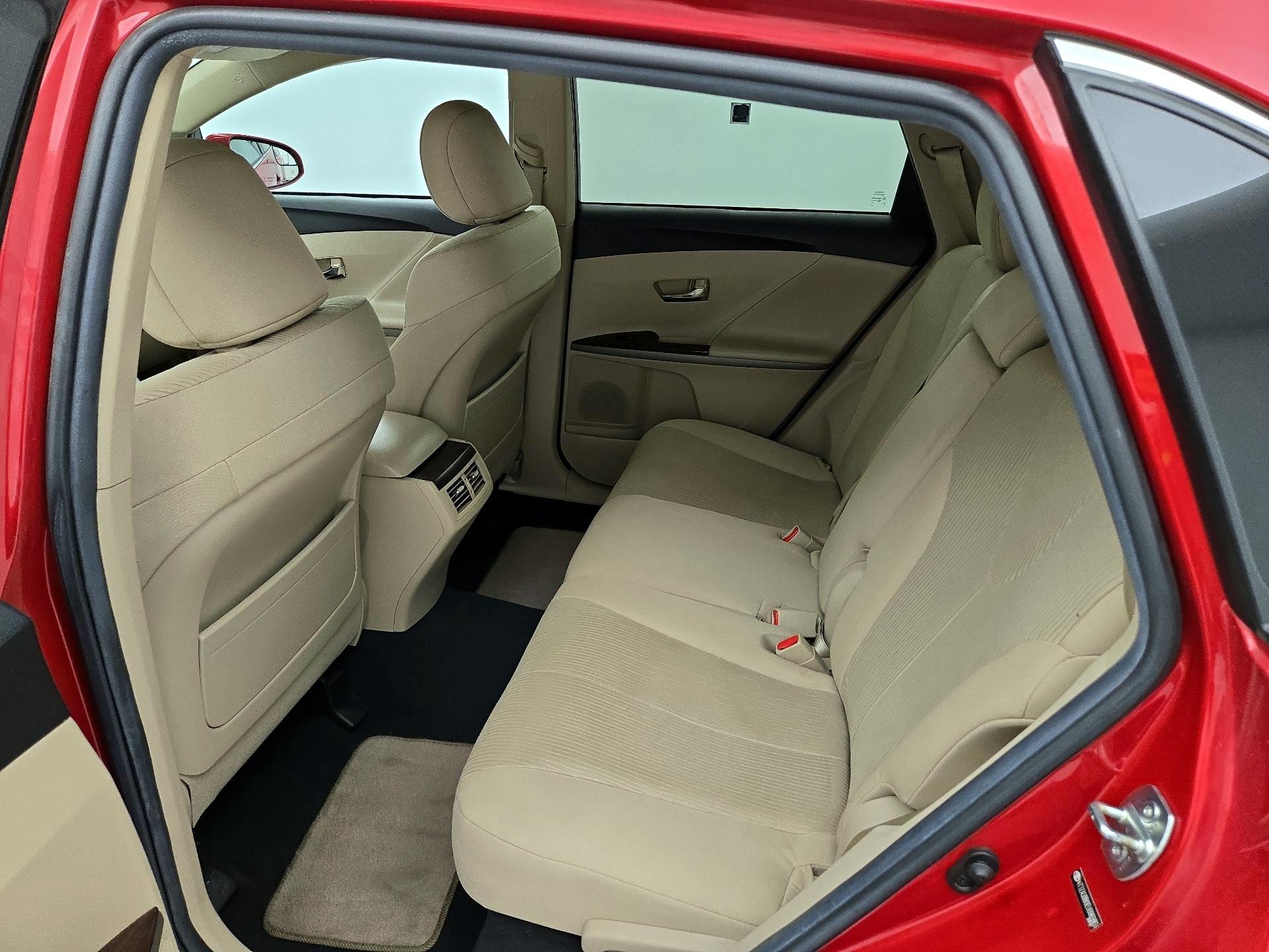 Thumbnail: 2014 Toyota Venza - 18