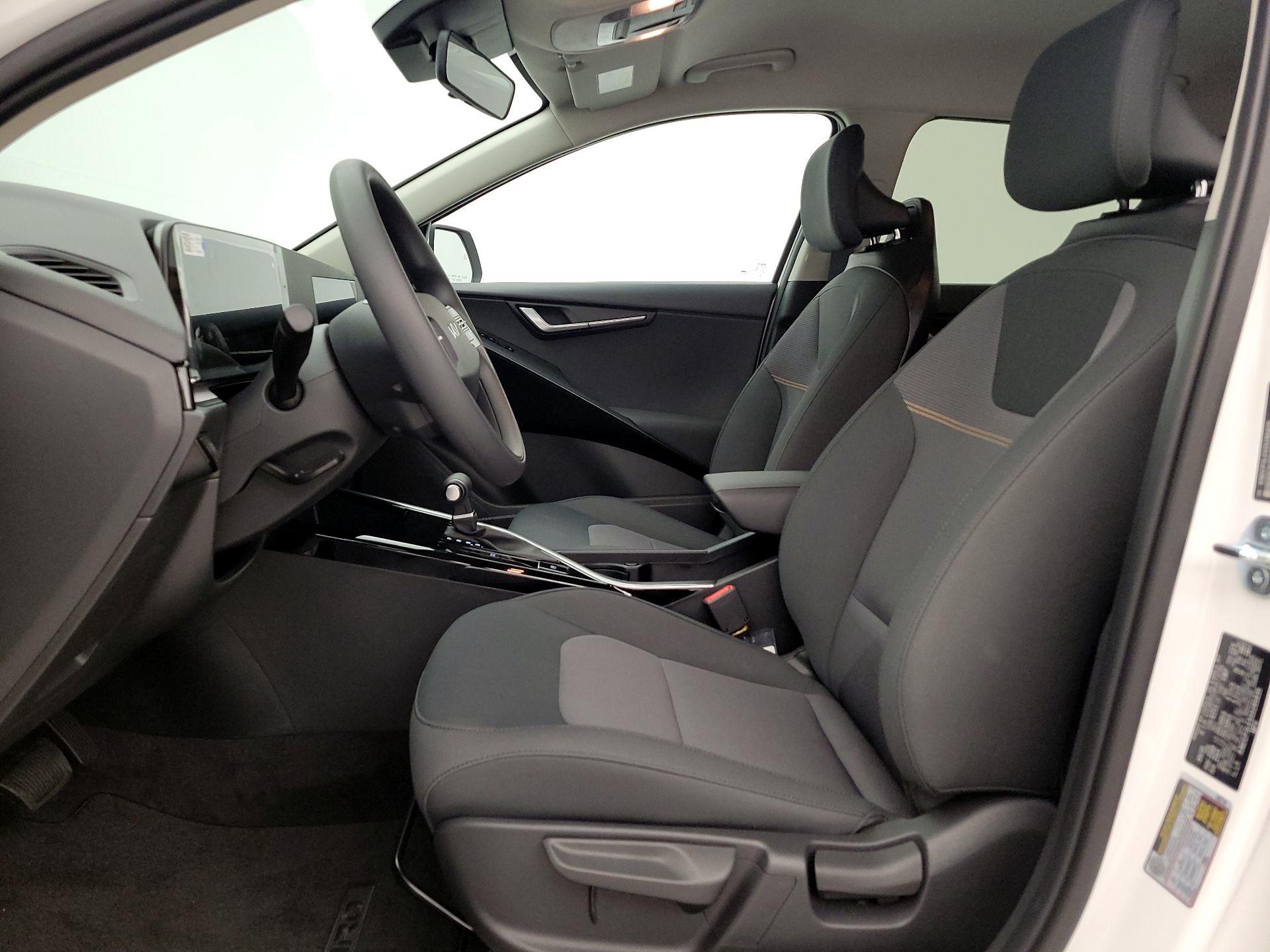 Thumbnail: 2025 Kia Niro - 11