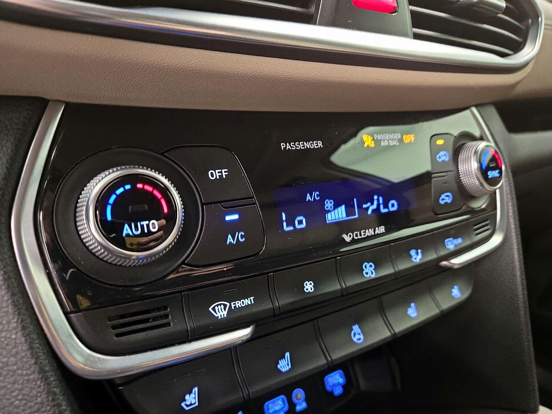 Thumbnail: 2019 Hyundai Santa Fe - 17