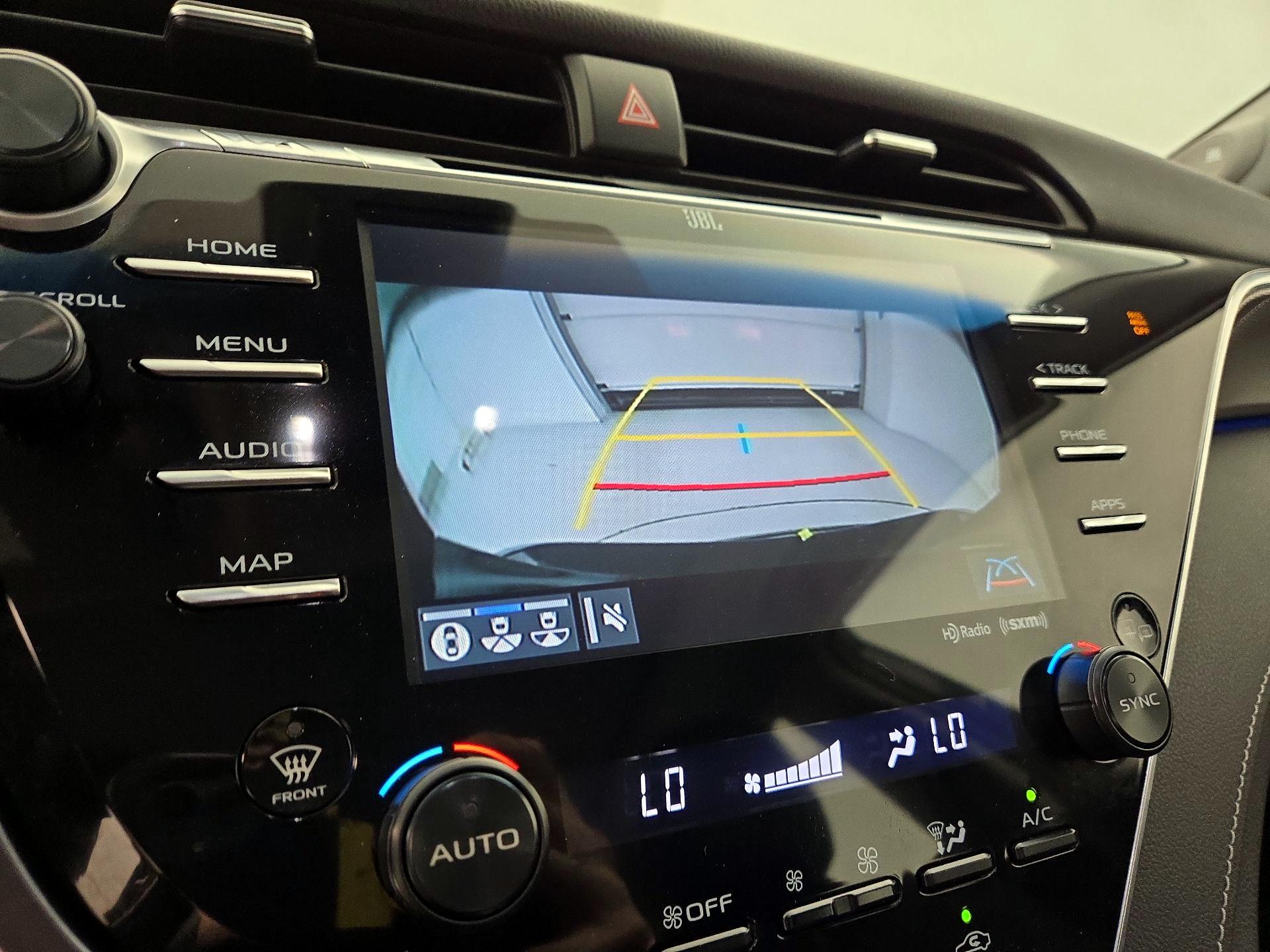 Thumbnail: 2018 Toyota Camry - 15