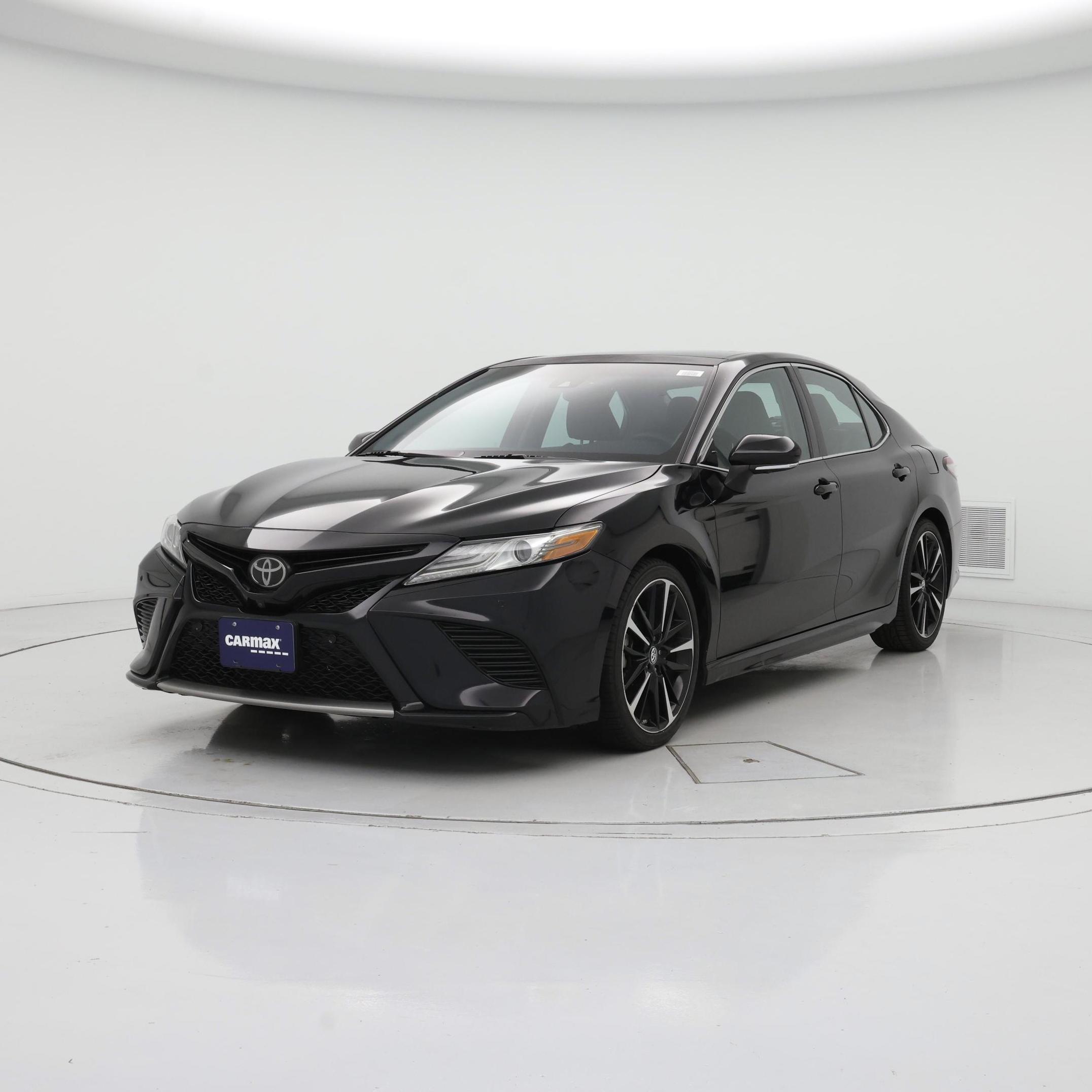 Thumbnail: 2018 Toyota Camry - 4