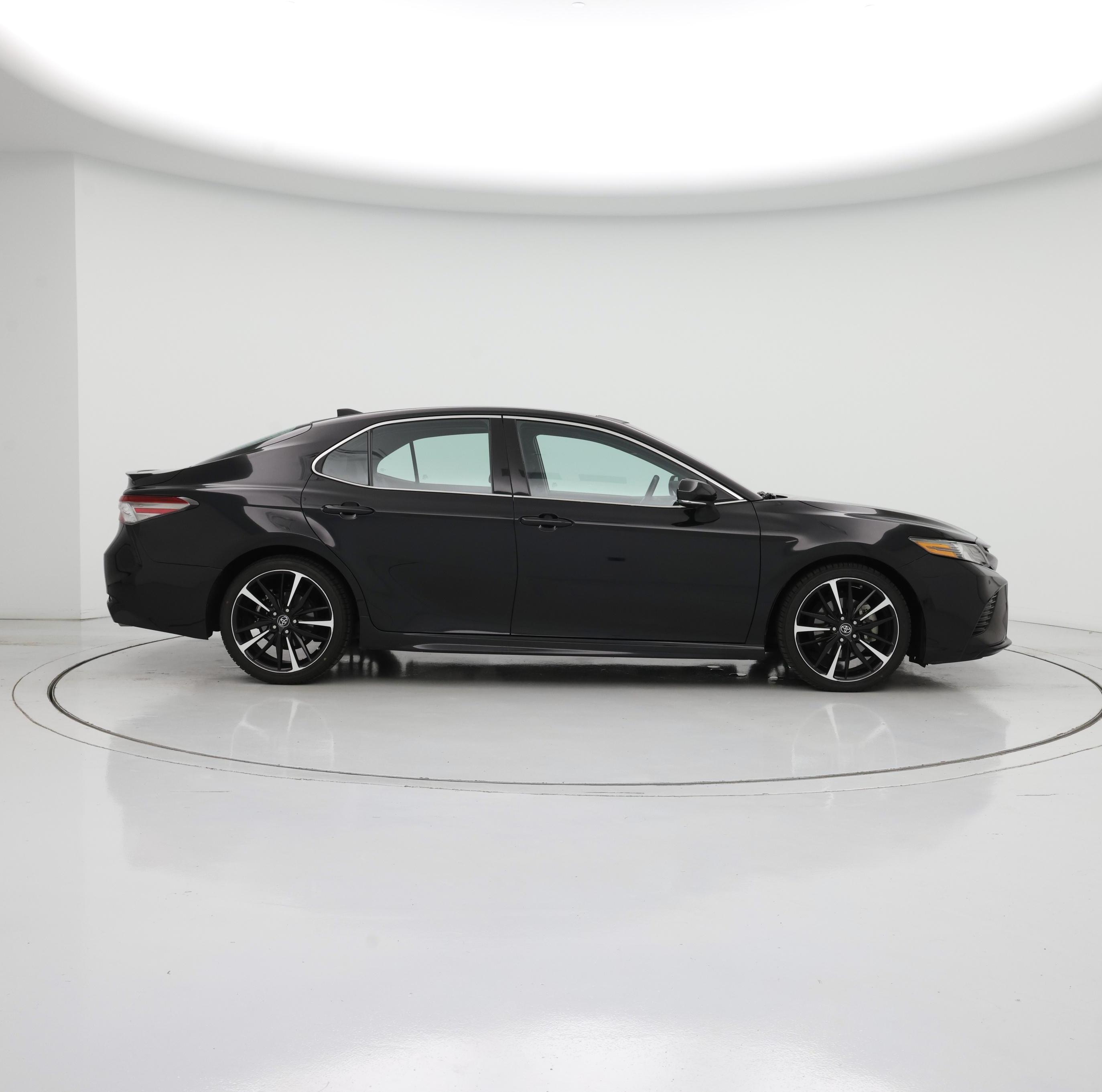 Thumbnail: 2018 Toyota Camry - 7