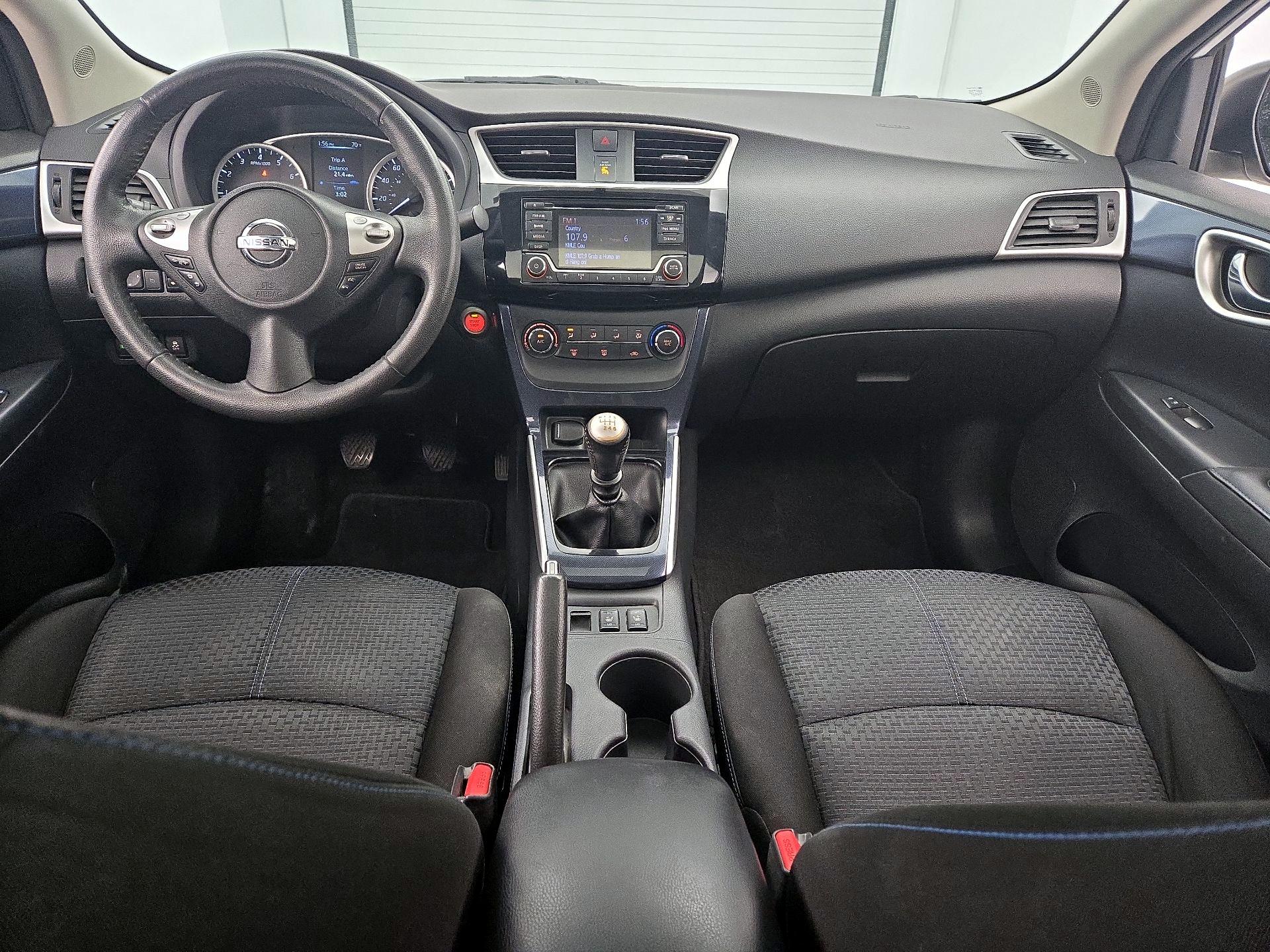 Thumbnail: 2017 Nissan Sentra - 9