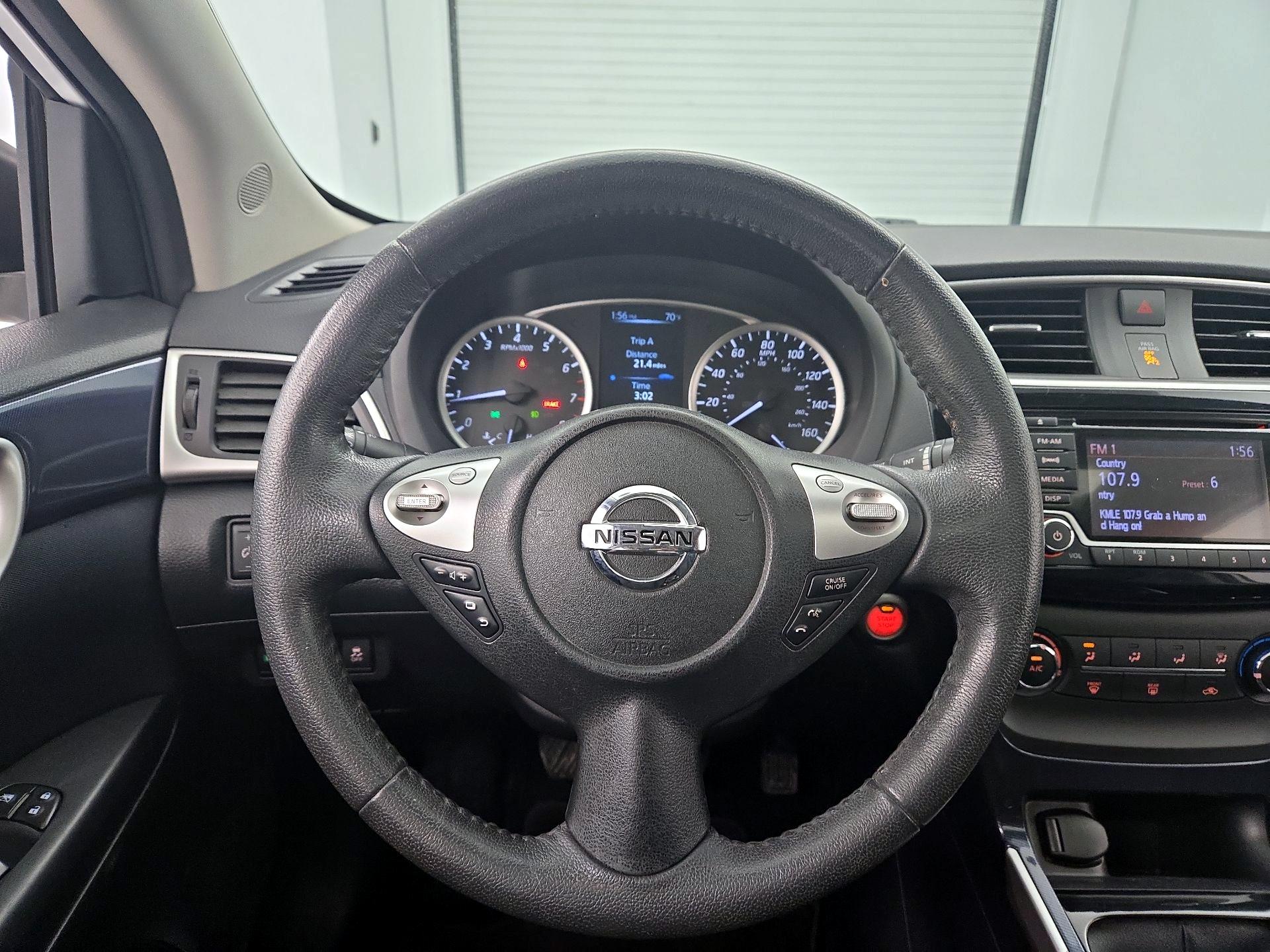 Thumbnail: 2017 Nissan Sentra - 10