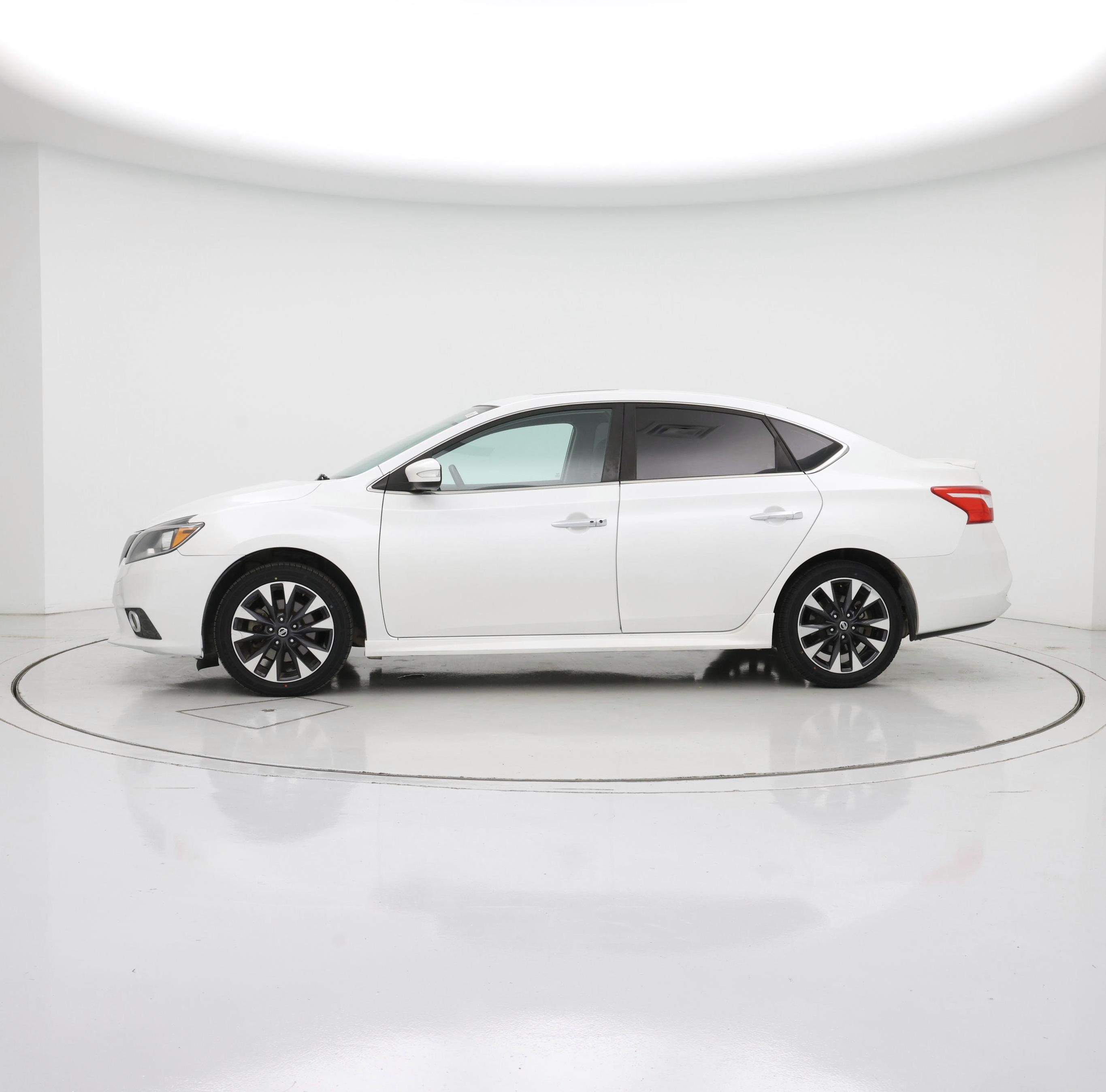 Thumbnail: 2017 Nissan Sentra - 3