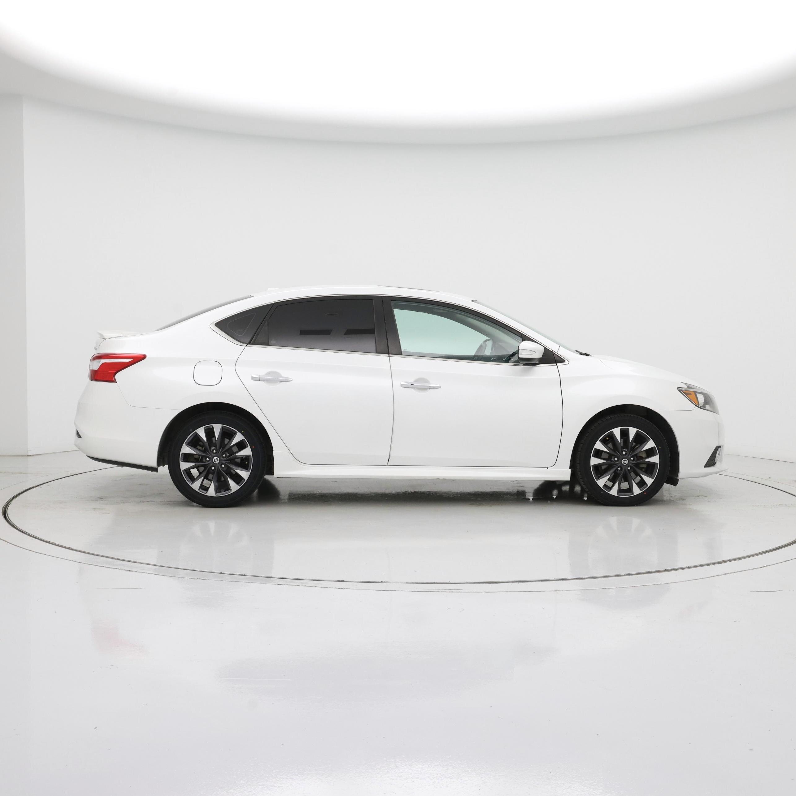 Thumbnail: 2017 Nissan Sentra - 7