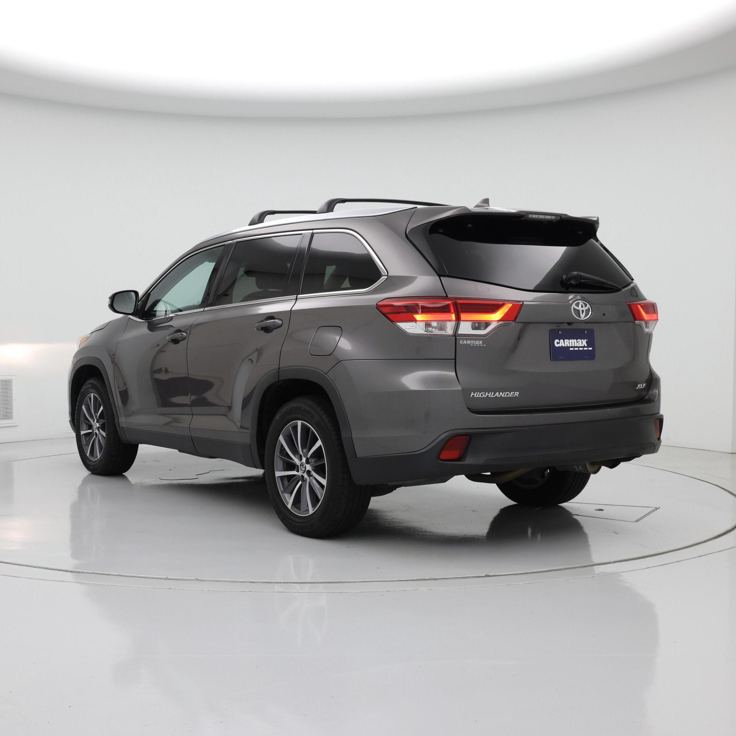Thumbnail: 2019 Toyota Highlander - 2