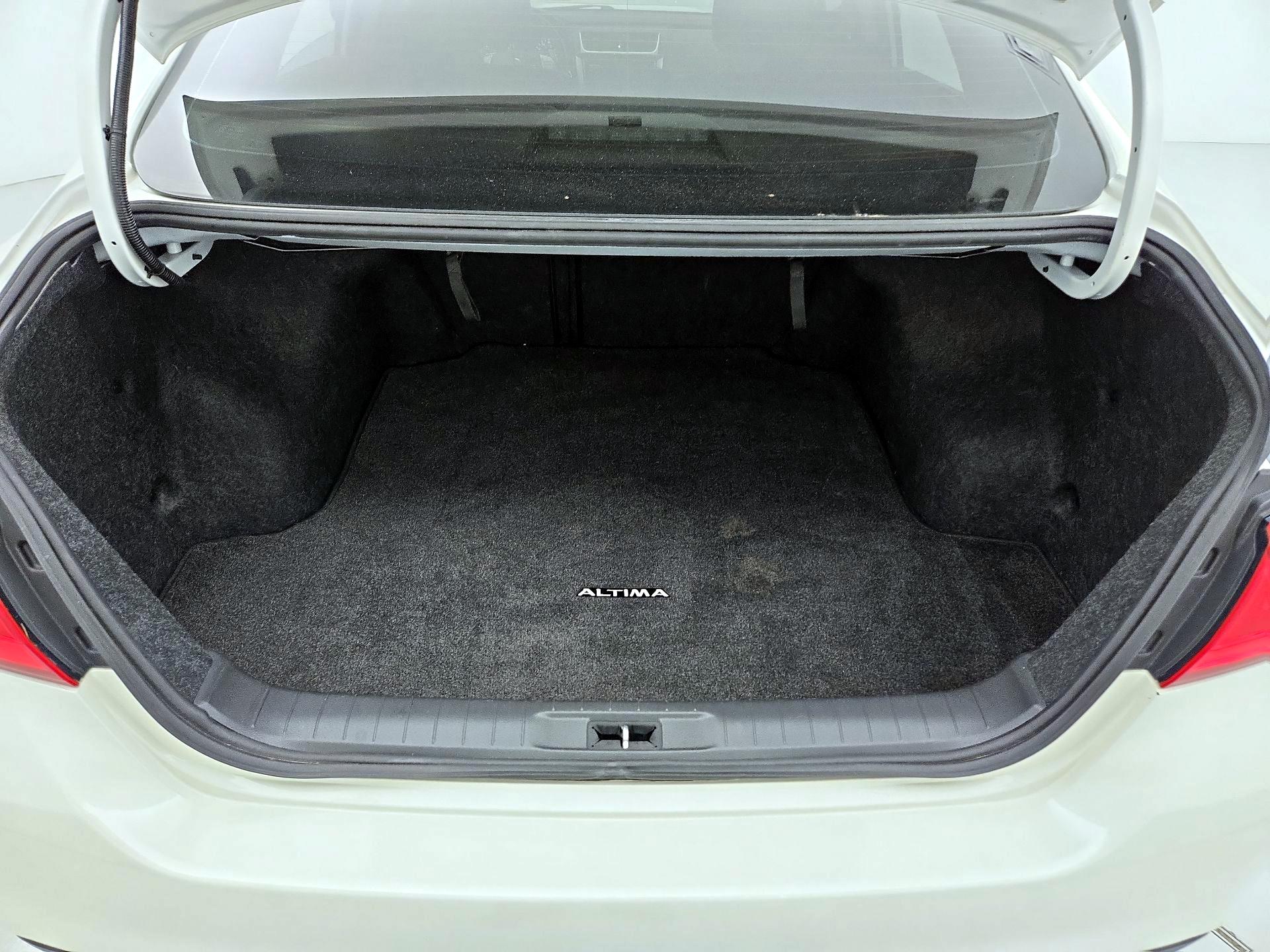 Thumbnail: 2016 Nissan Altima - 20