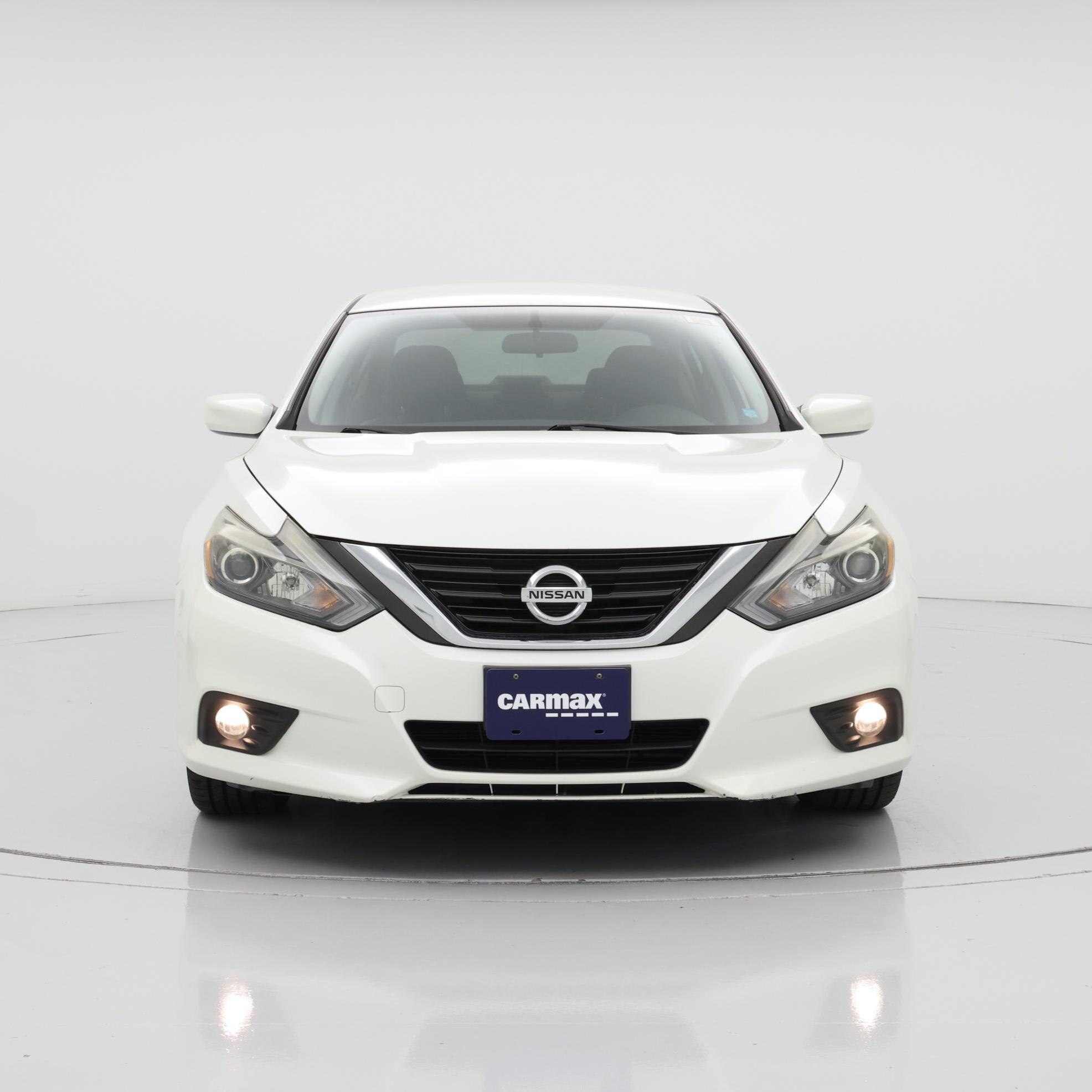 Thumbnail: 2016 Nissan Altima - 5