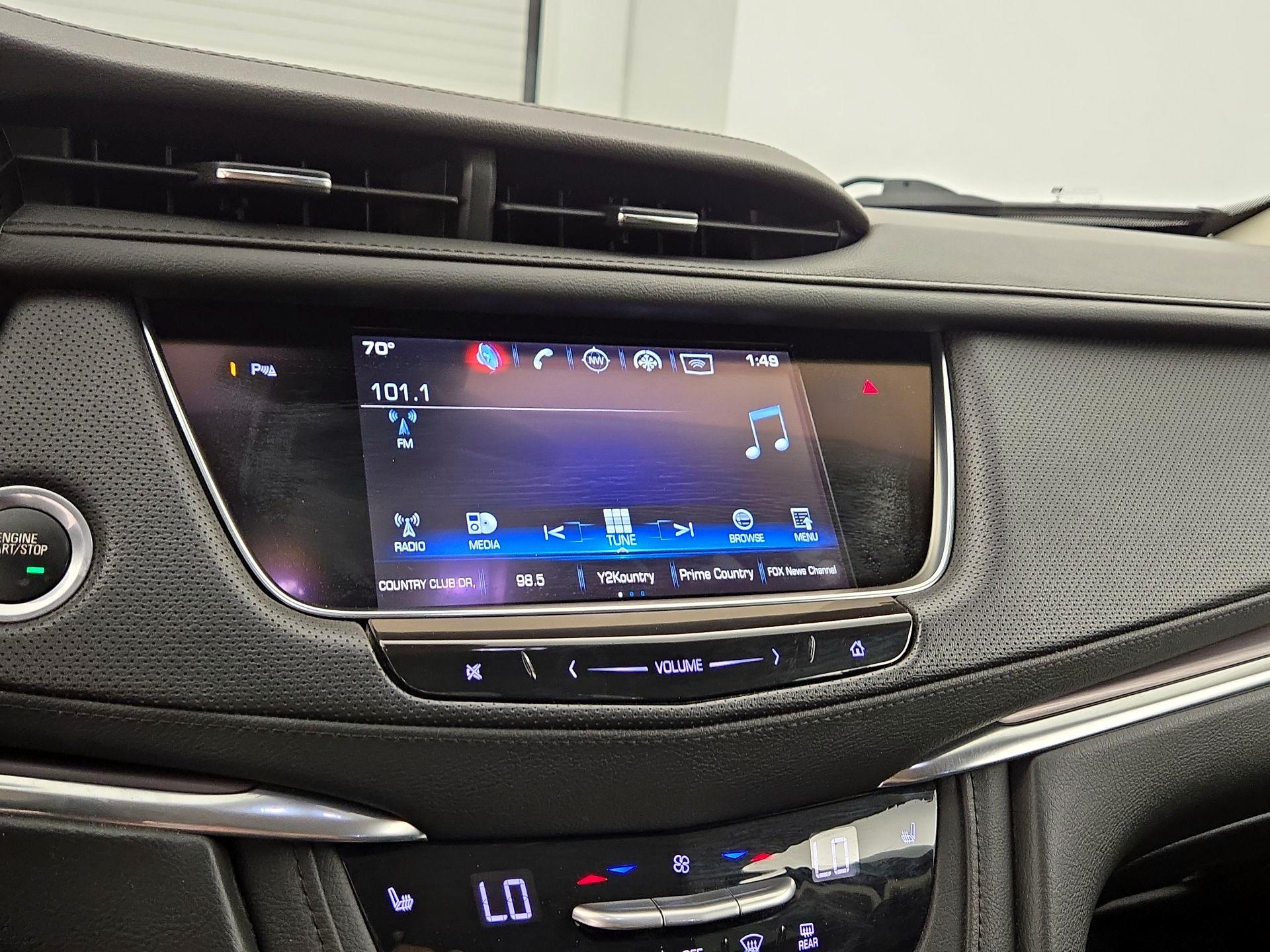 Thumbnail: 2017 Cadillac XT5 - 16
