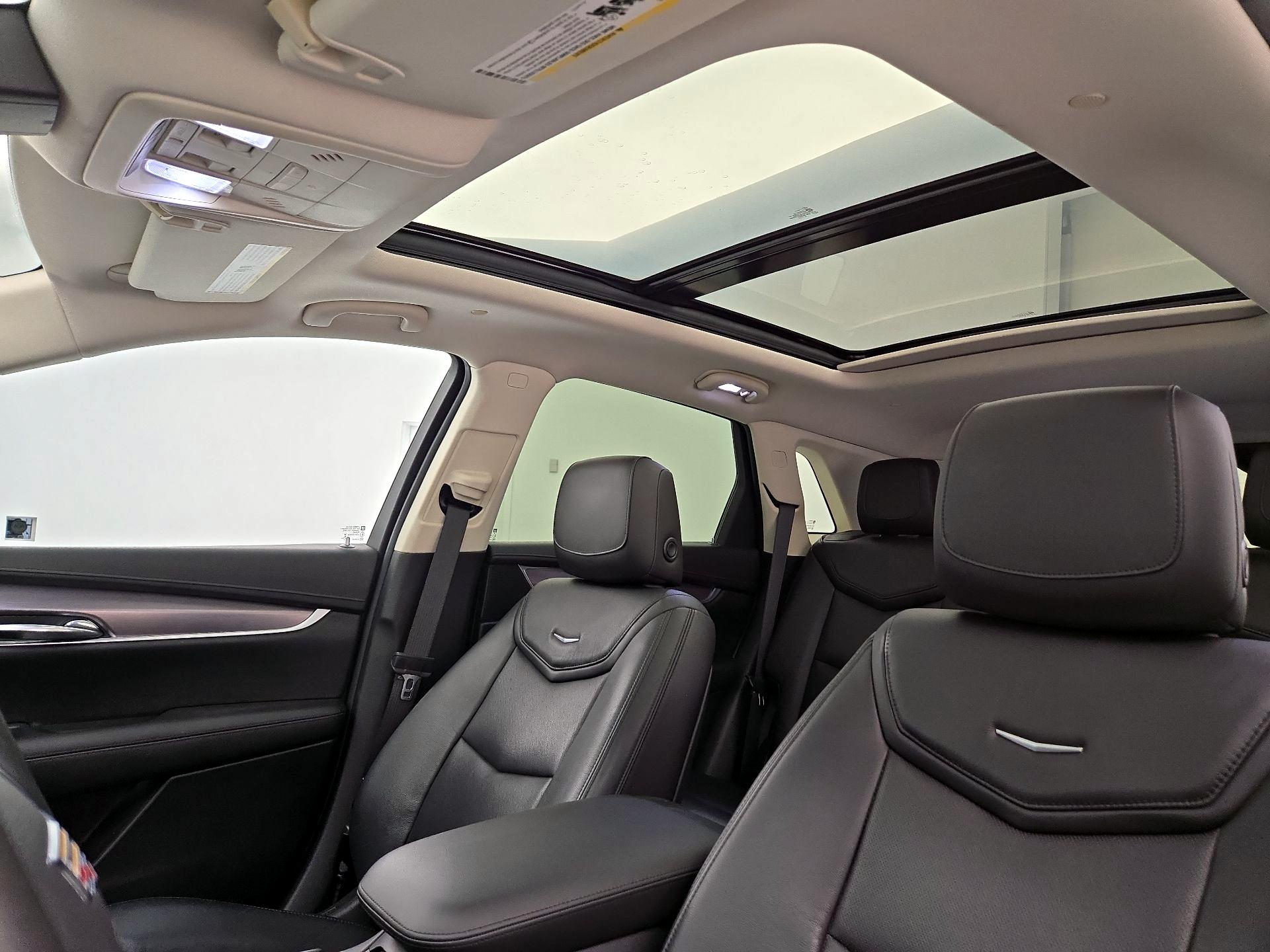 Thumbnail: 2017 Cadillac XT5 - 20