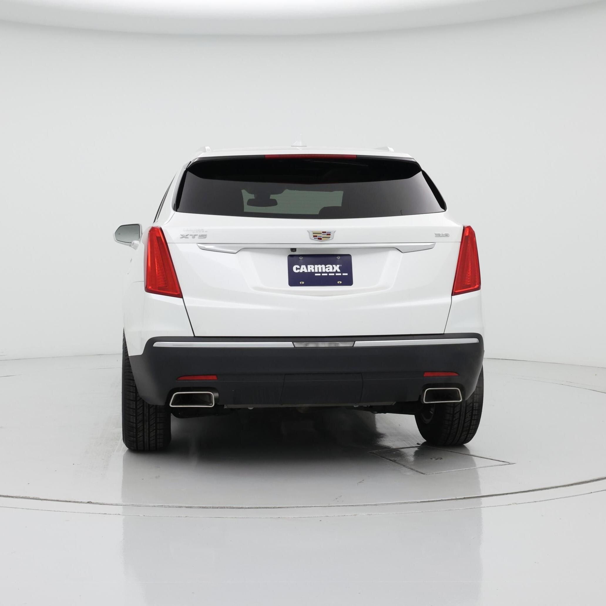 Thumbnail: 2017 Cadillac XT5 - 6