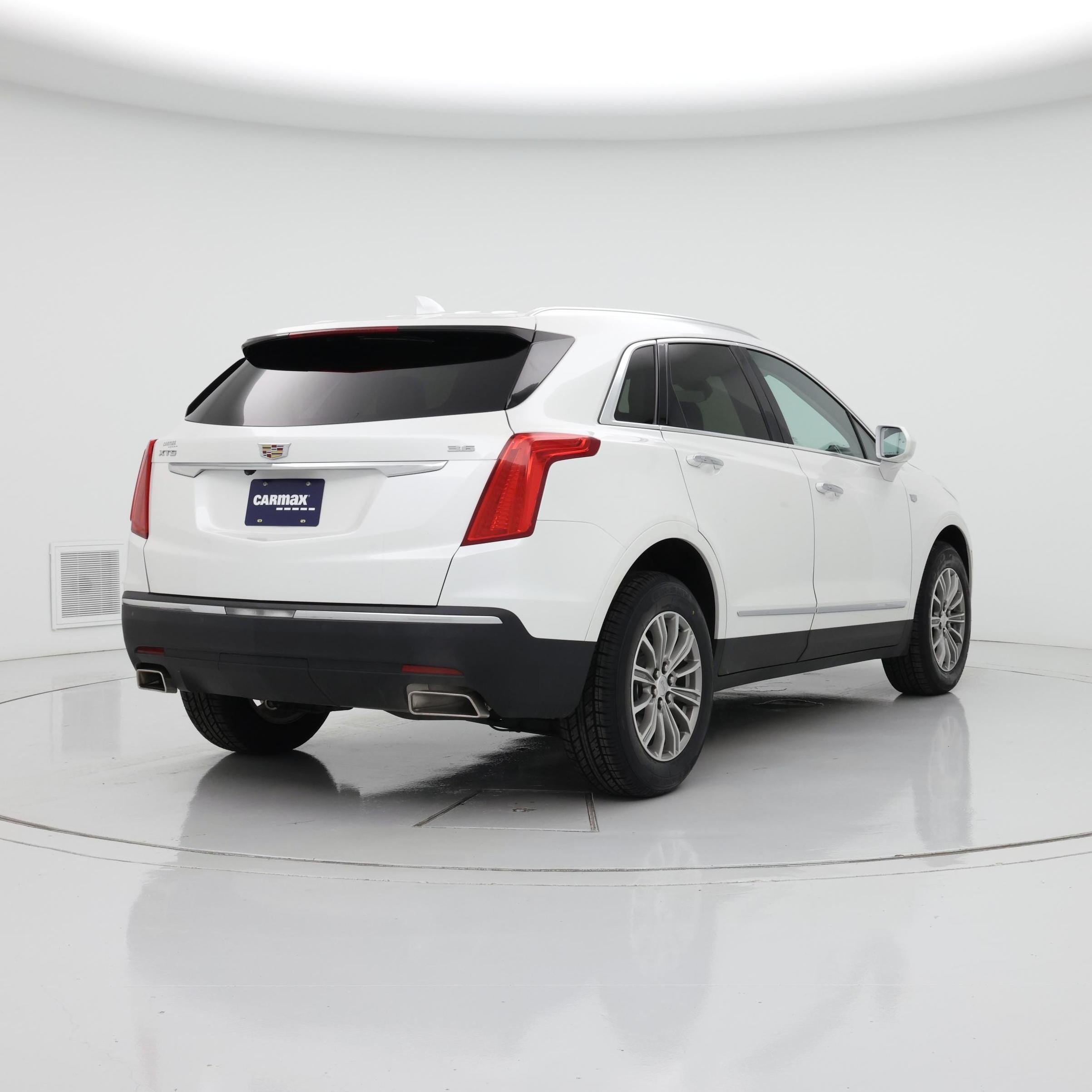 Thumbnail: 2017 Cadillac XT5 - 8