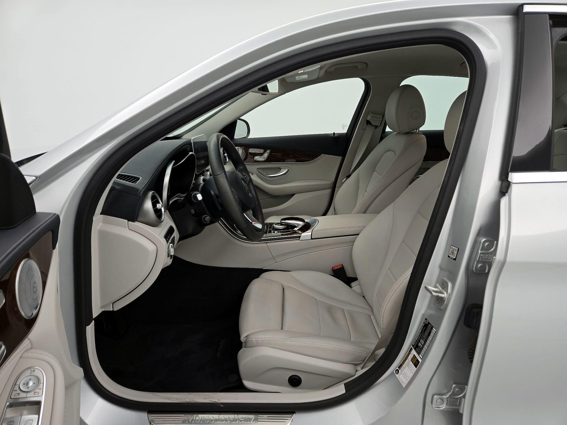 Thumbnail: 2016 Mercedes-Benz C-Class - 11