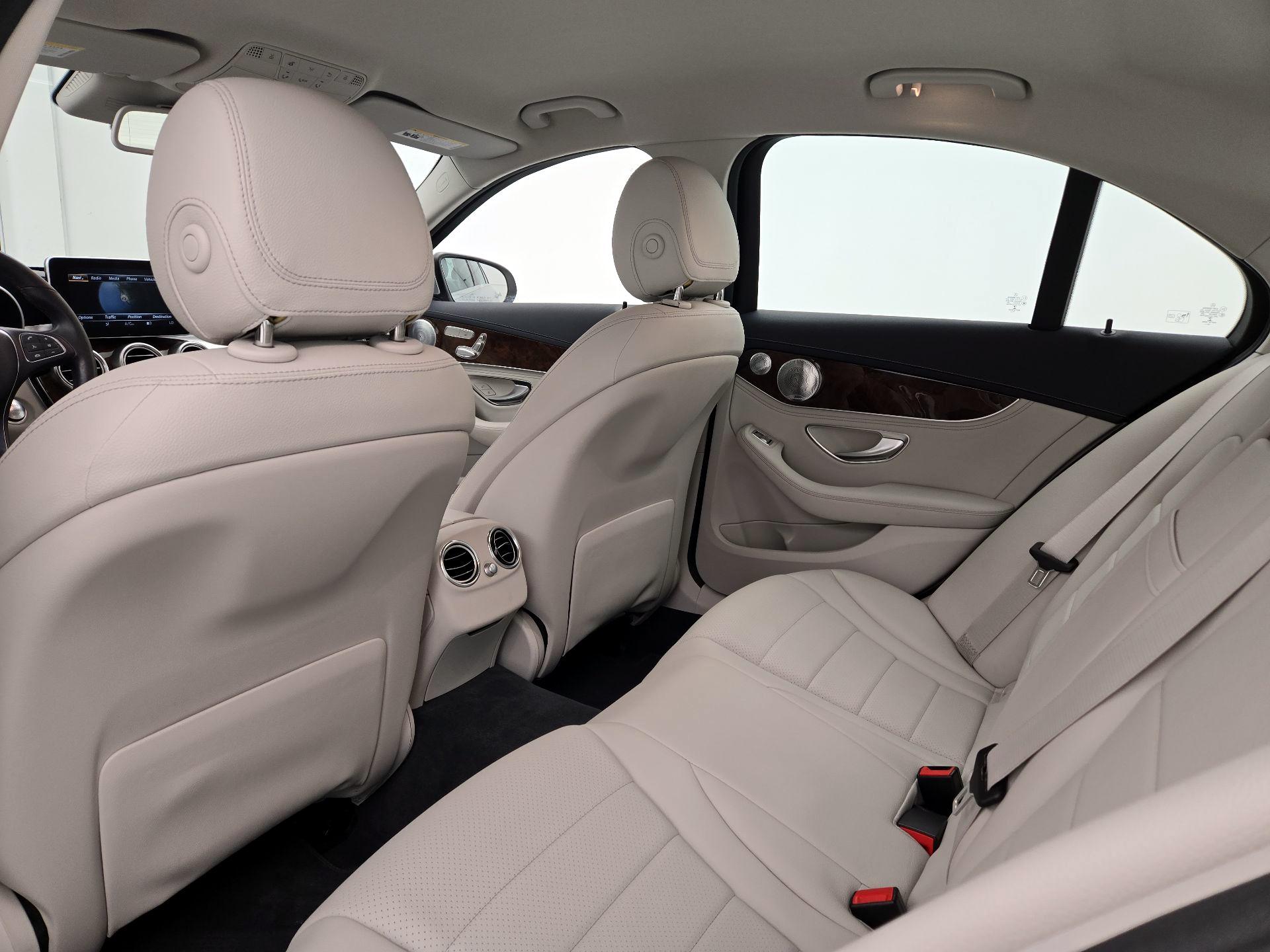 Thumbnail: 2016 Mercedes-Benz C-Class - 20