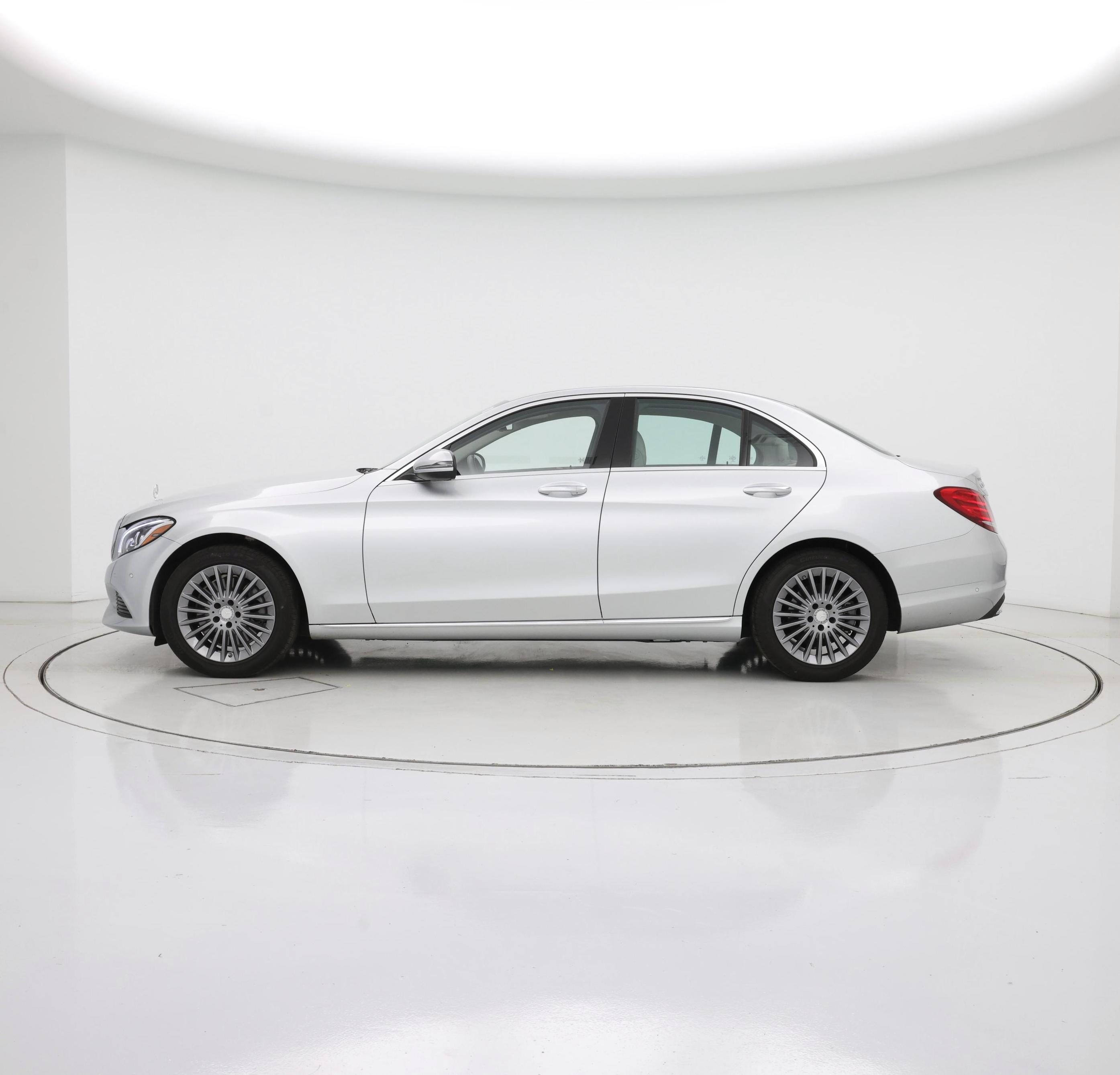 Thumbnail: 2016 Mercedes-Benz C-Class - 3