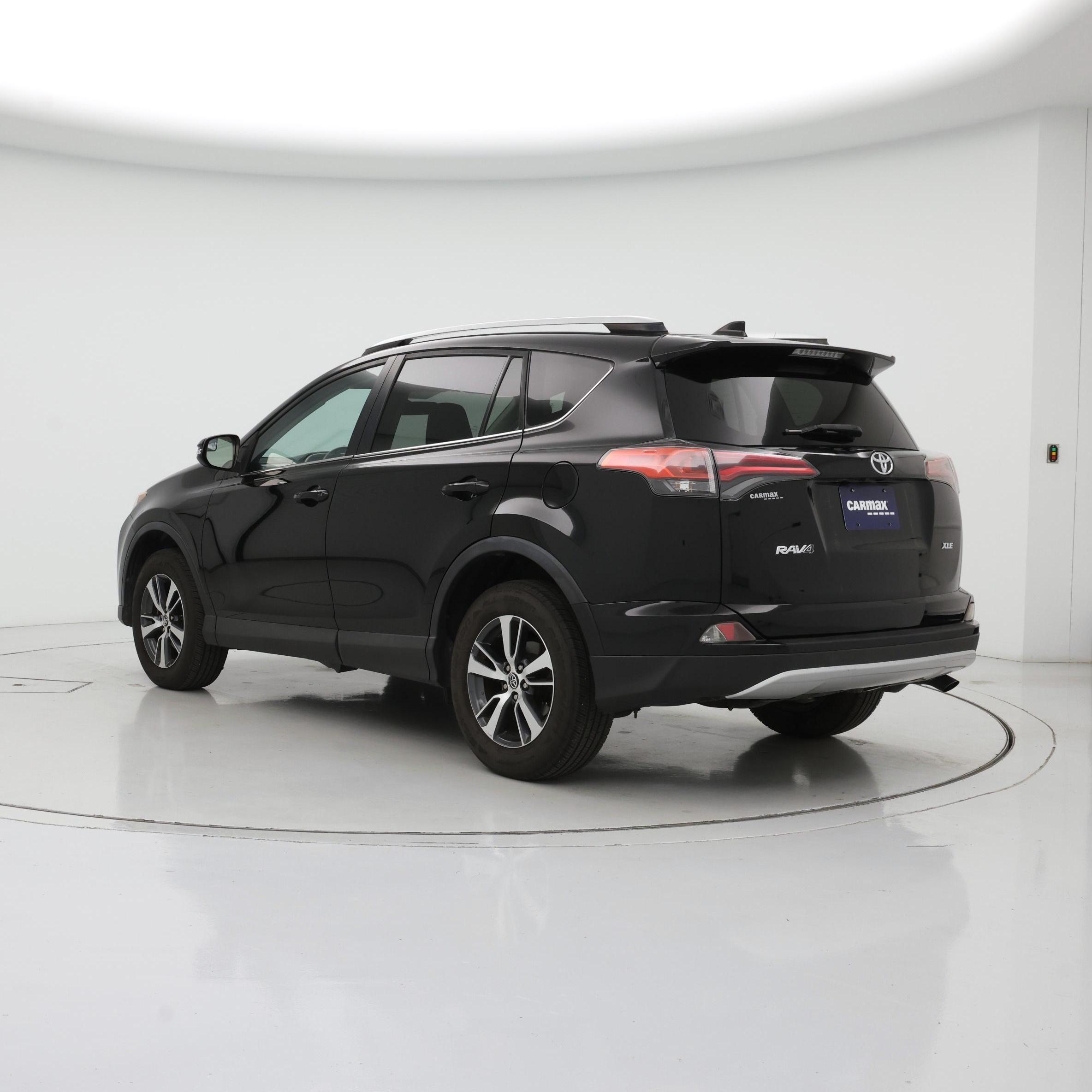 Thumbnail: 2016 Toyota RAV4 - 2