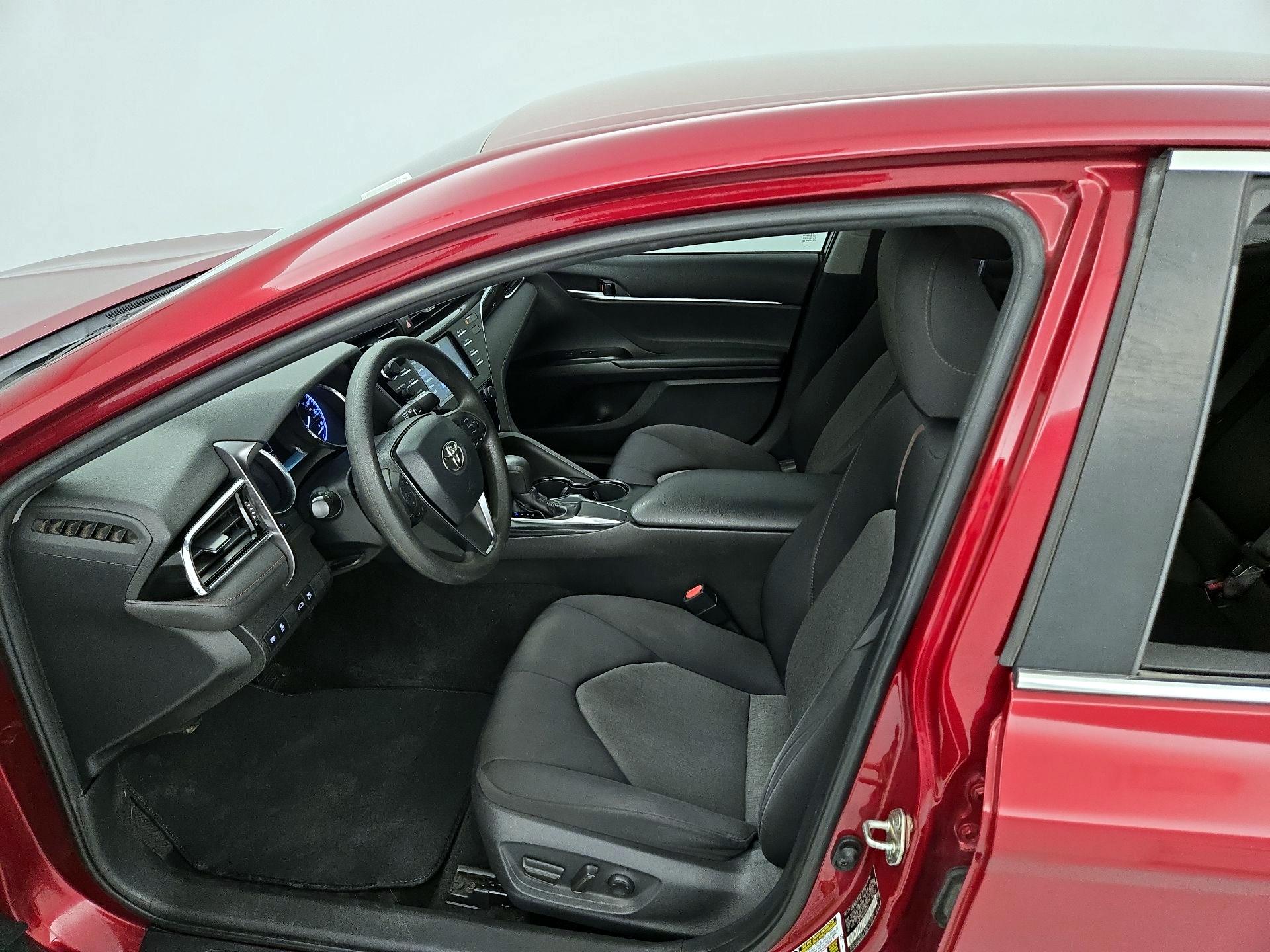 Thumbnail: 2018 Toyota Camry - 11
