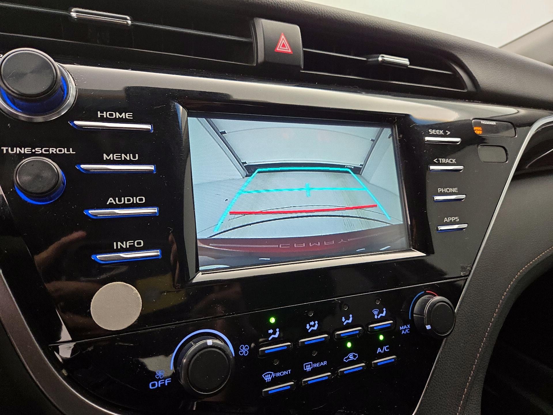 Thumbnail: 2018 Toyota Camry - 14