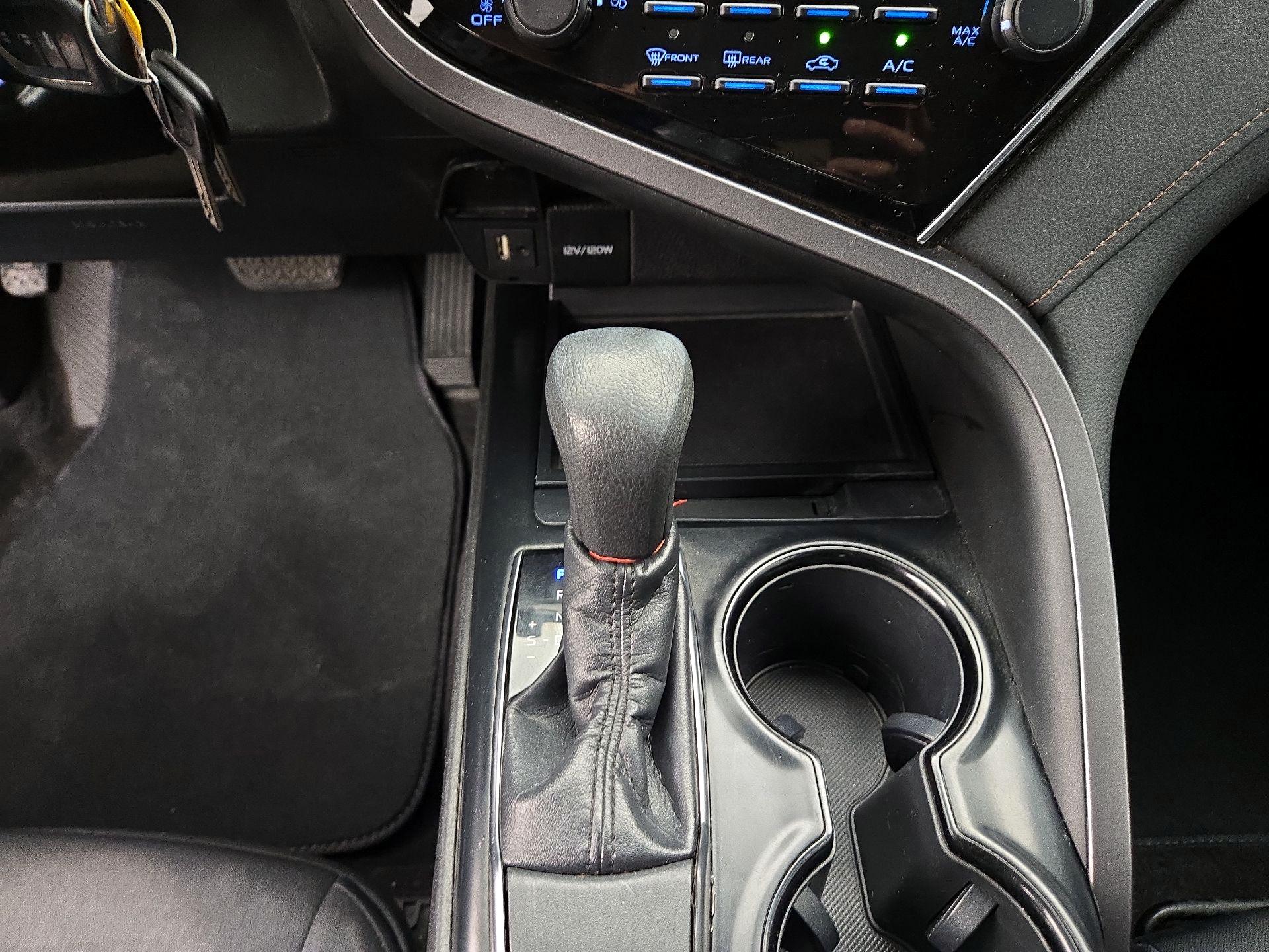 Thumbnail: 2018 Toyota Camry - 17