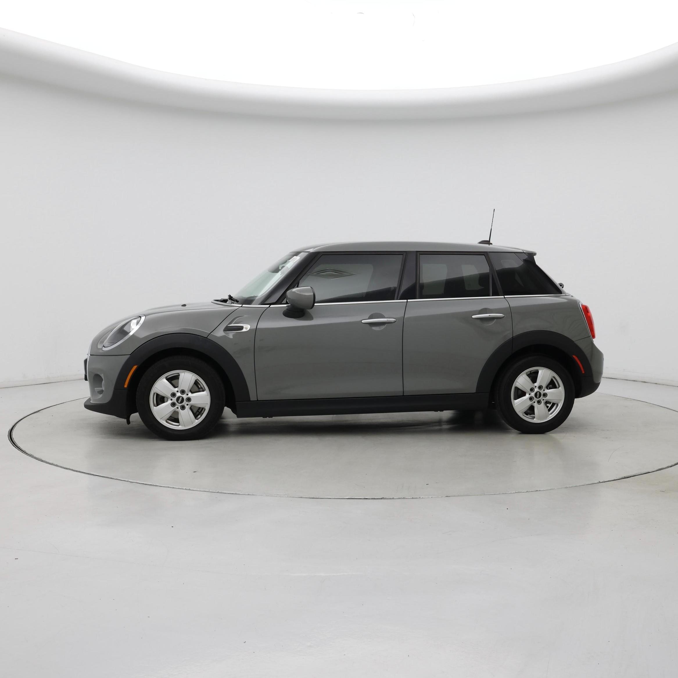 Thumbnail: 2021 MINI Cooper Hardtop - 3